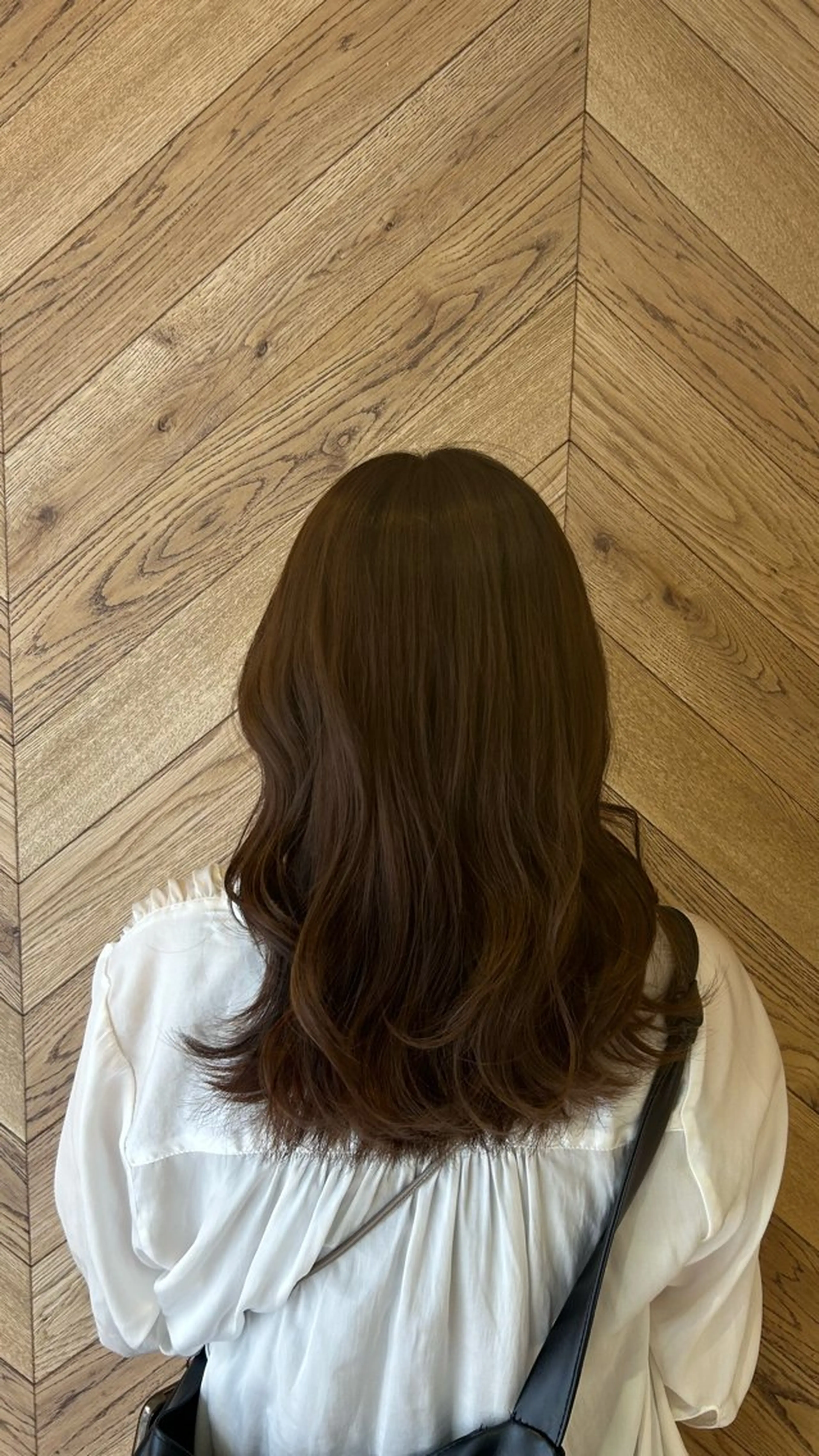 セミロング カラー ☁️FERIAあべの Rin☁️のヘアスタイル