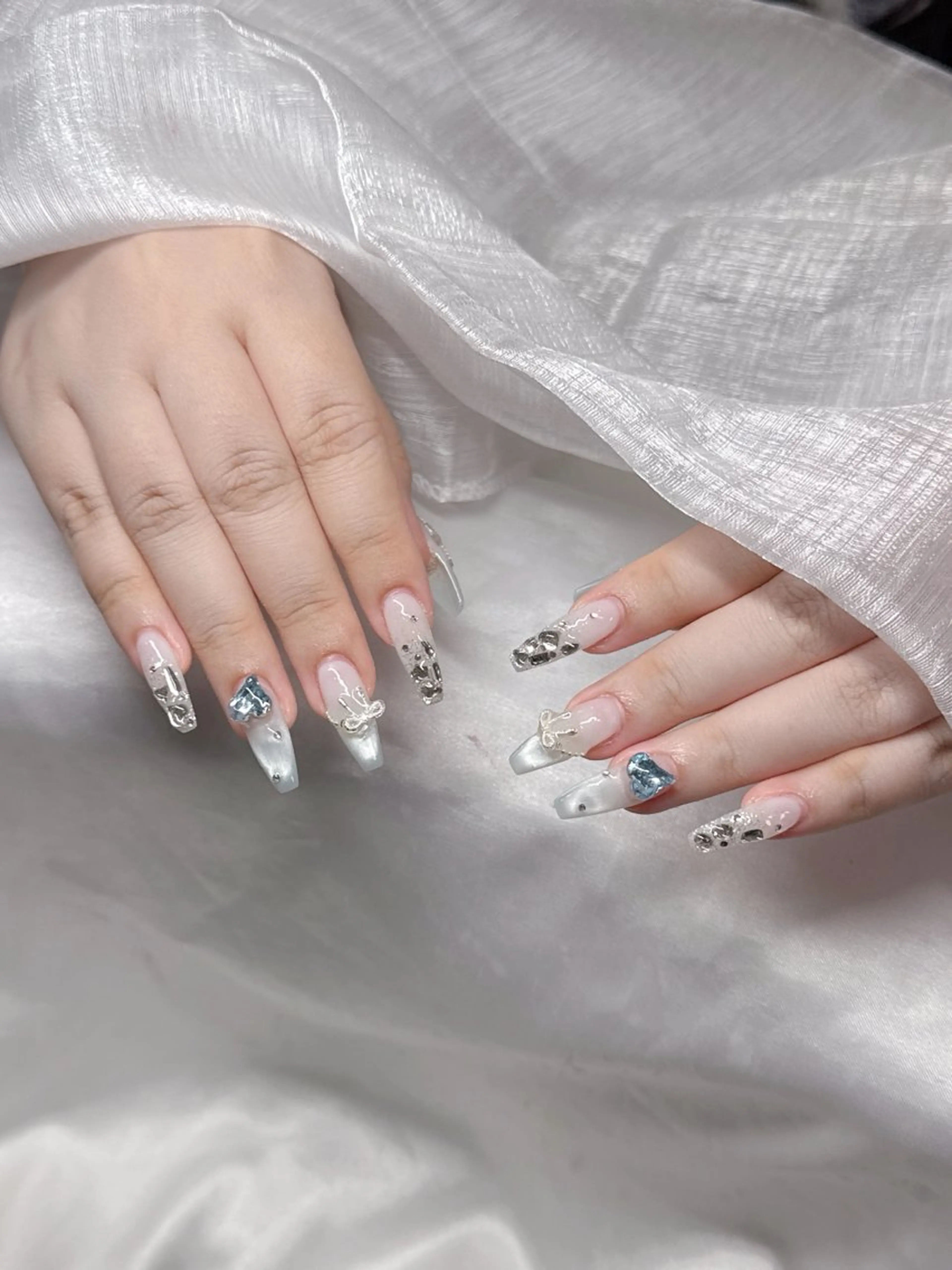 ネイル オーロラネイル チークネイル 長さ出し フットネイル フレンチネイル ハンドネイル Lee Ainのネイルデザイン