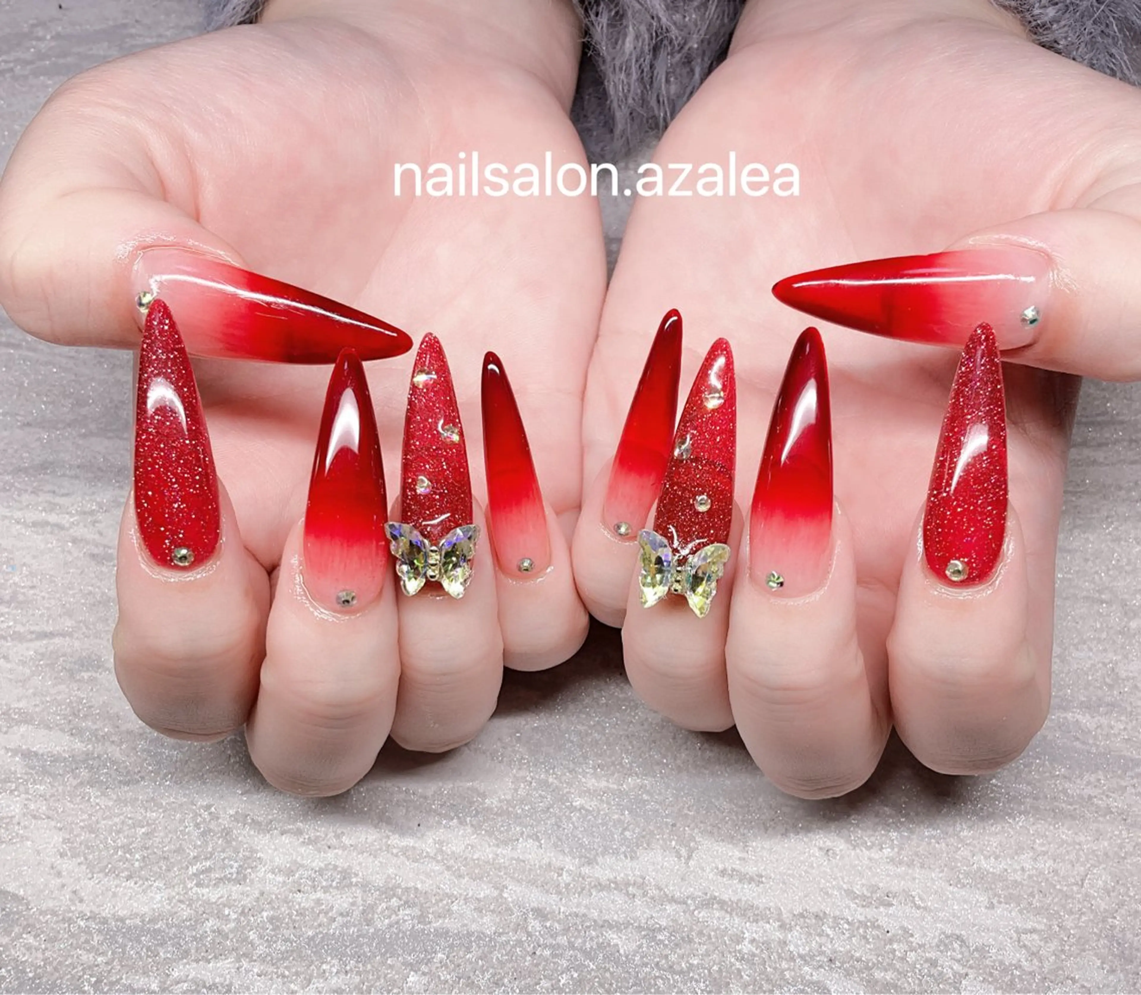 ネイル ハンドネイル R inのネイルデザイン