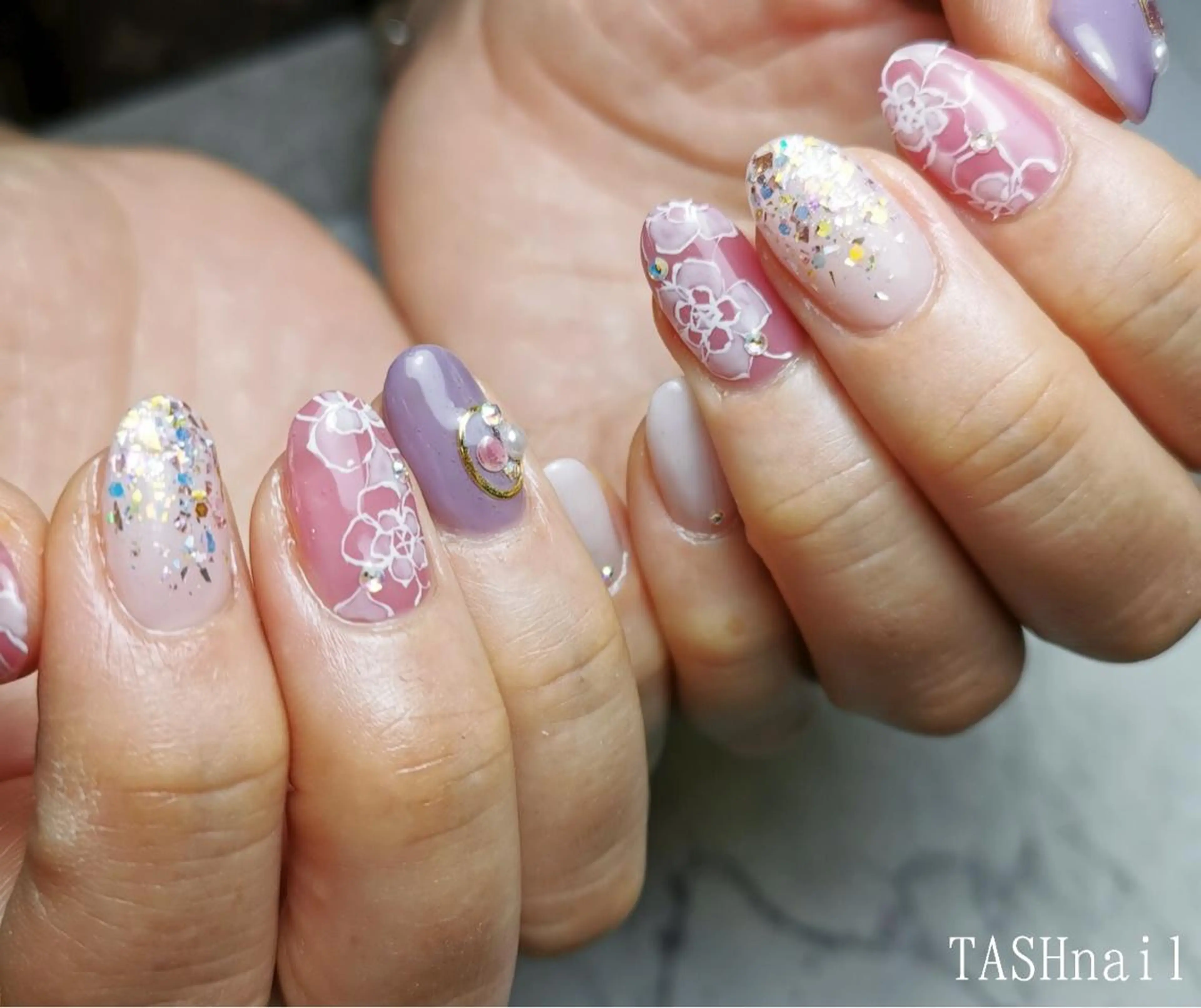 ネイル TASH nailのネイルデザイン