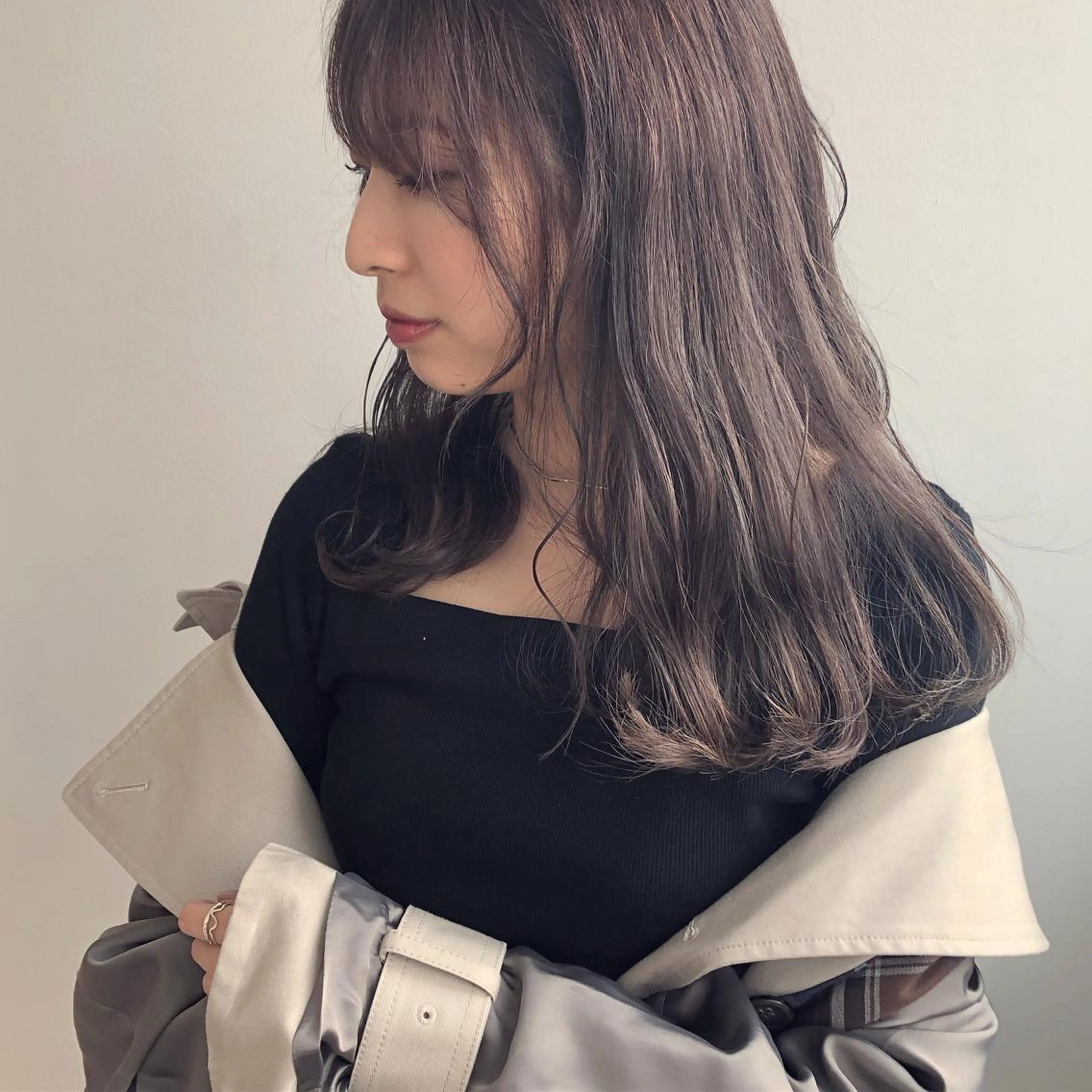 セミロング カラー パーマ ヘアアレンジ グレージュ ラベンダーカラー ラベンダーグレージュ ラベンダーグレー mano+所属・haruka 🐈のネイルデザイン