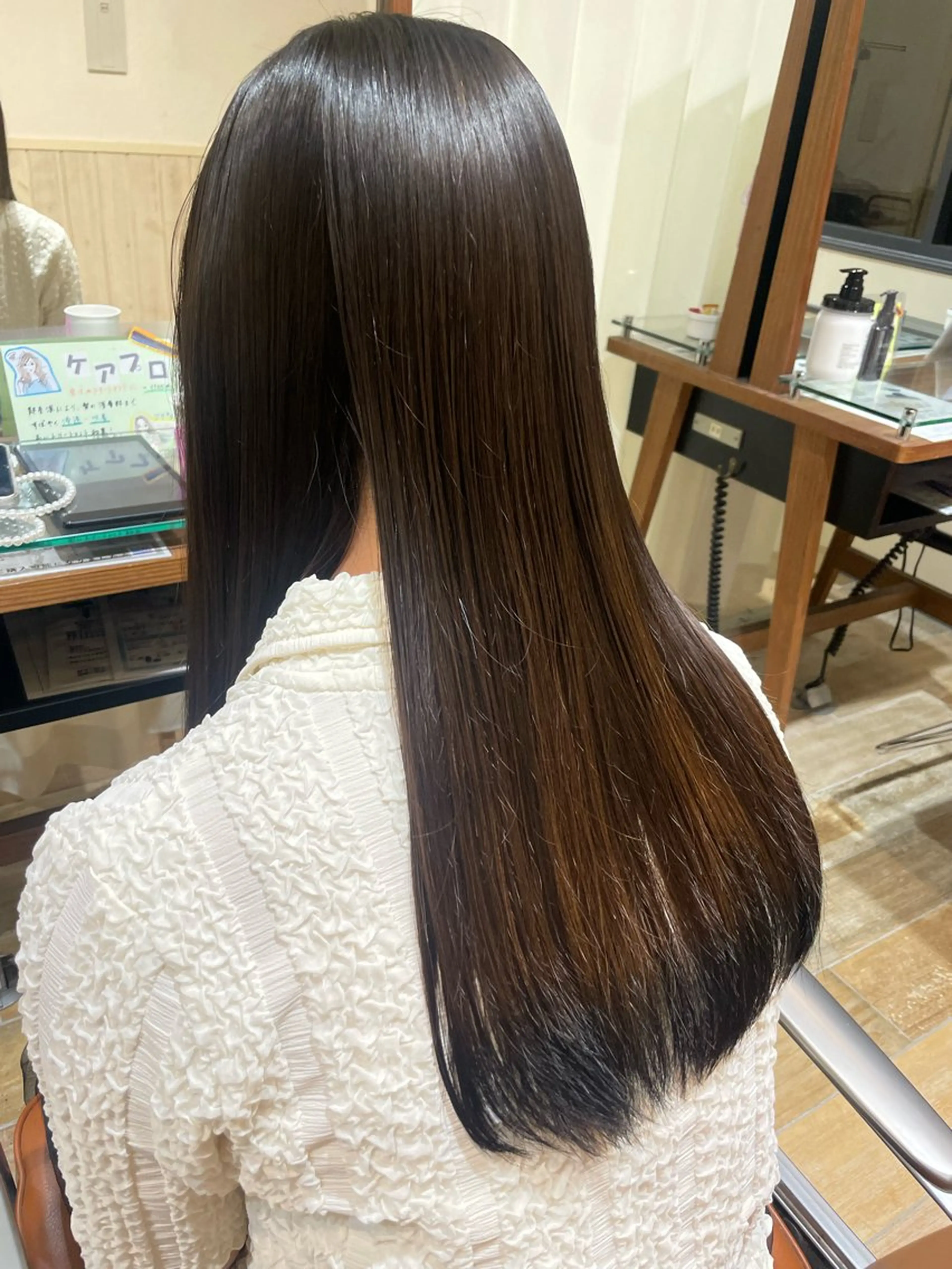 カラー 菊地 美悠のヘアスタイル