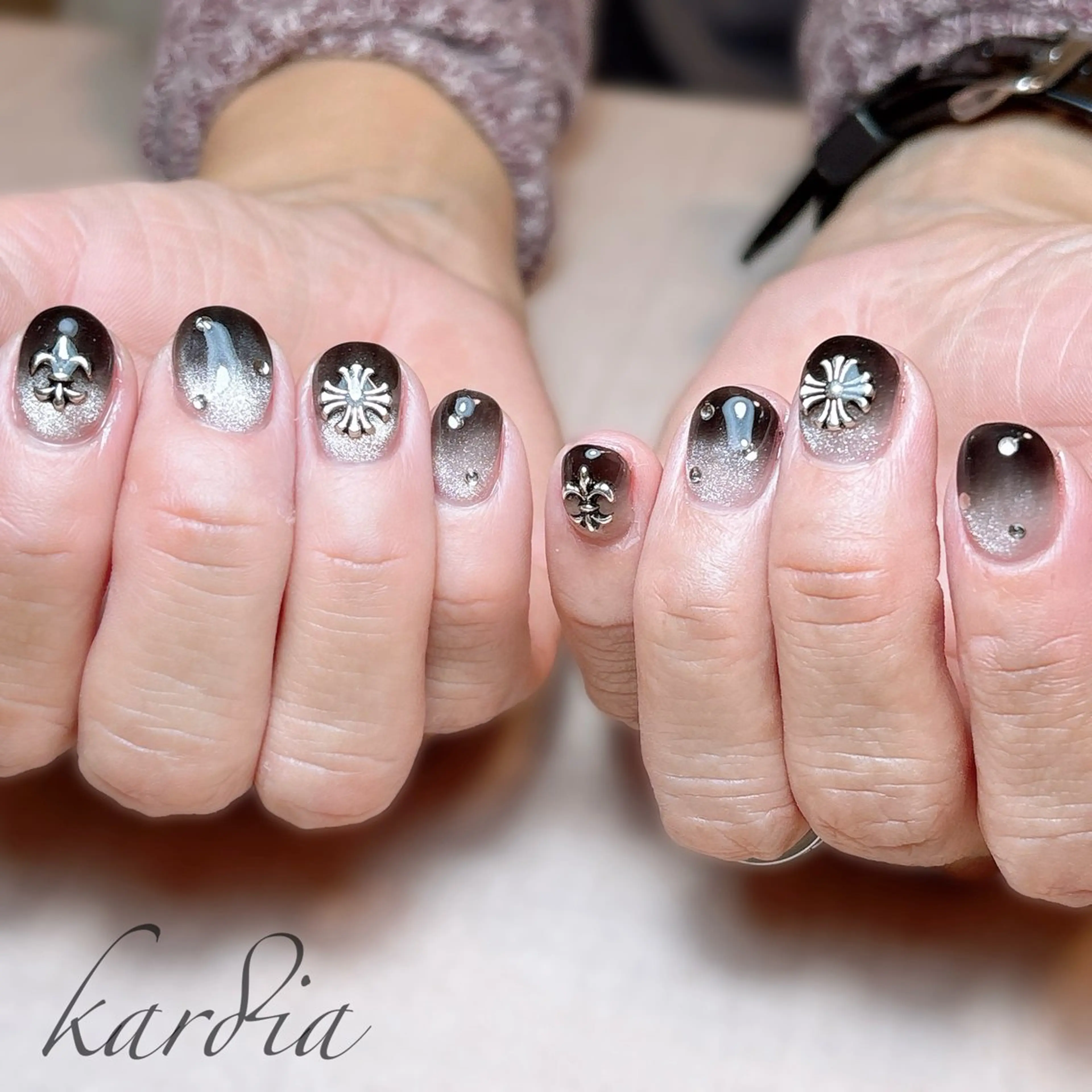 ネイル ハンドネイル καρδιά -ｶﾙﾃﾞｨｱ-のネイルデザイン