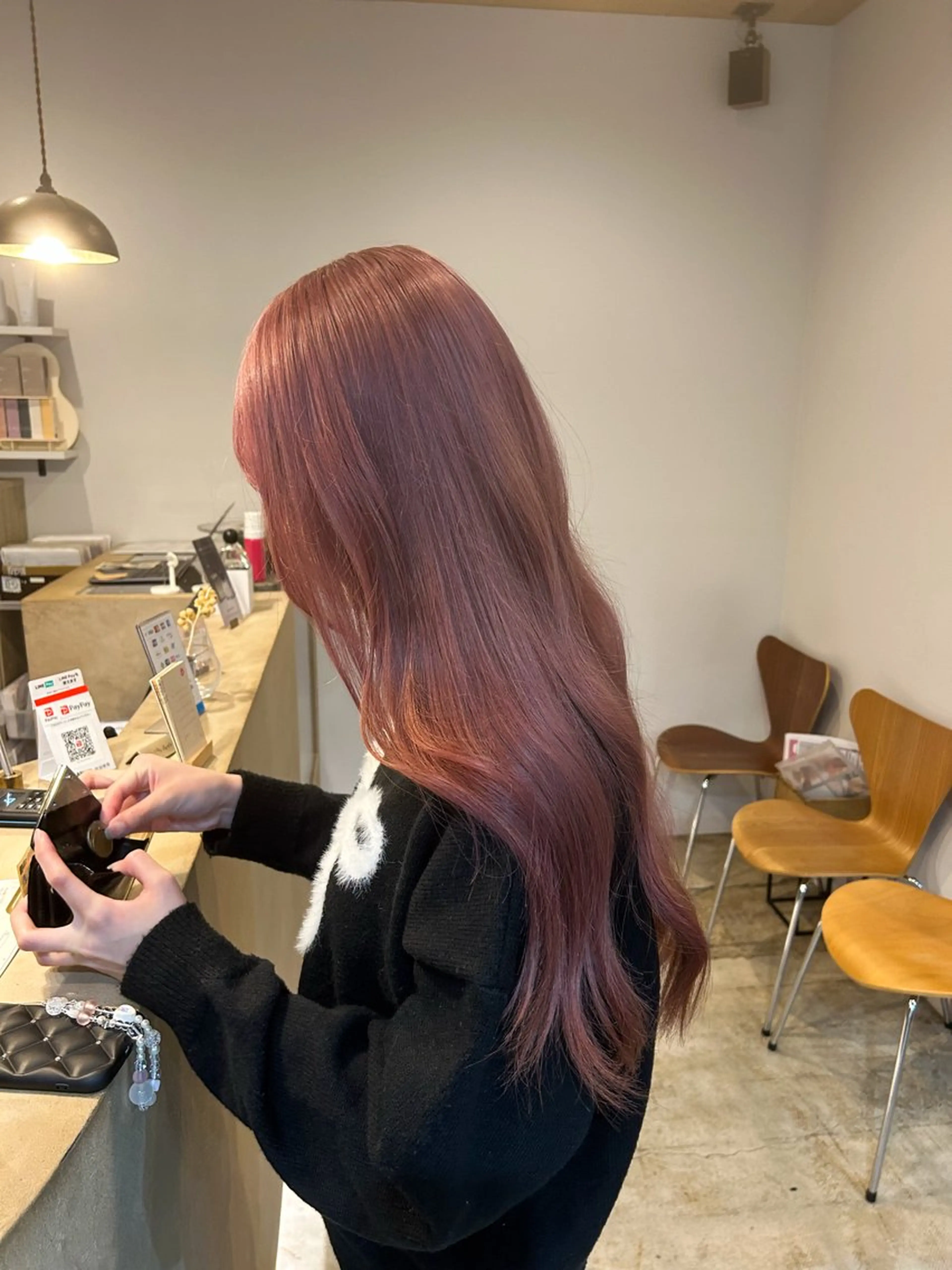 ロング カラー ヘアカラー 川端 明莉のヘアスタイル
