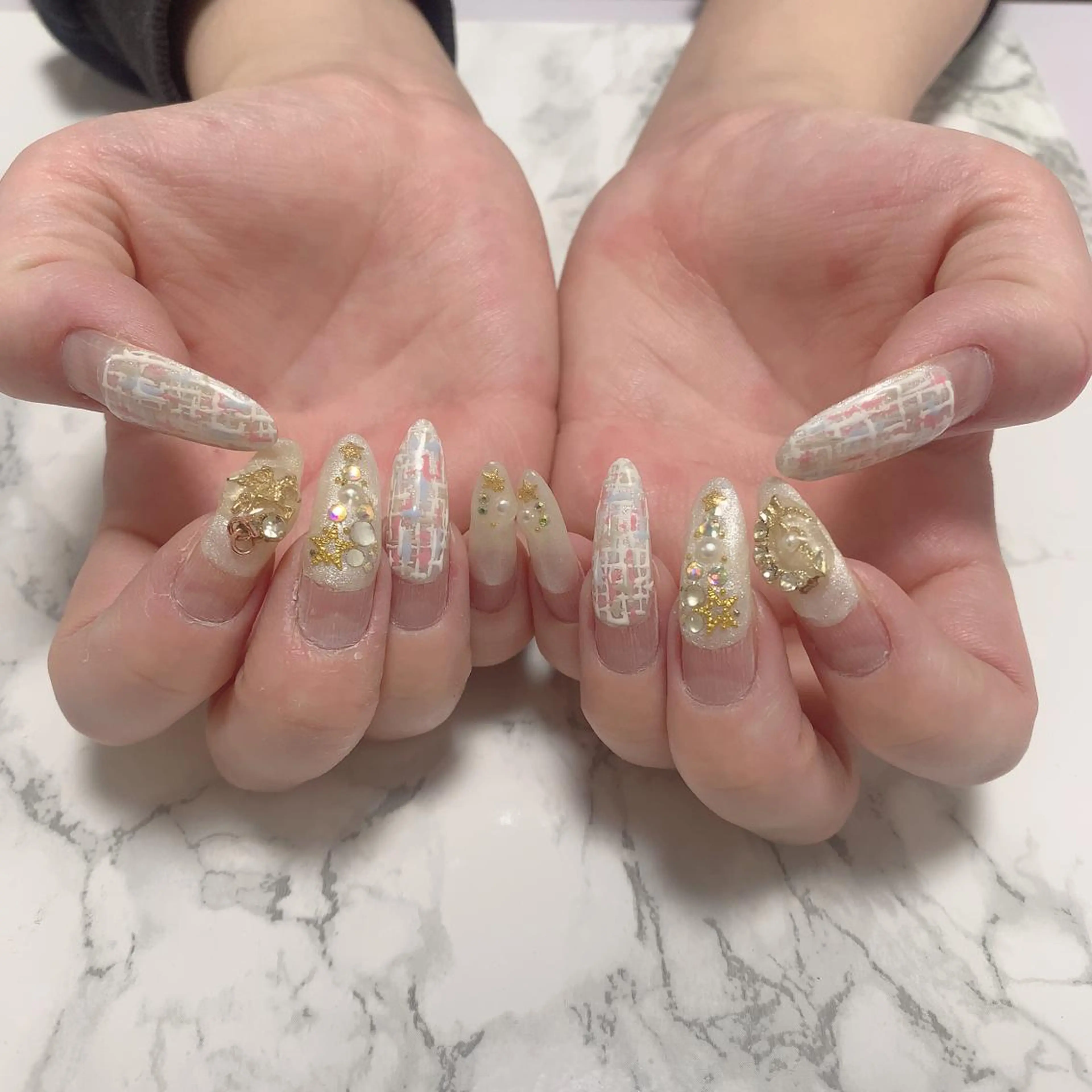 ネイル はな💎ネイル ワンホン、長さ出しのネイルデザイン