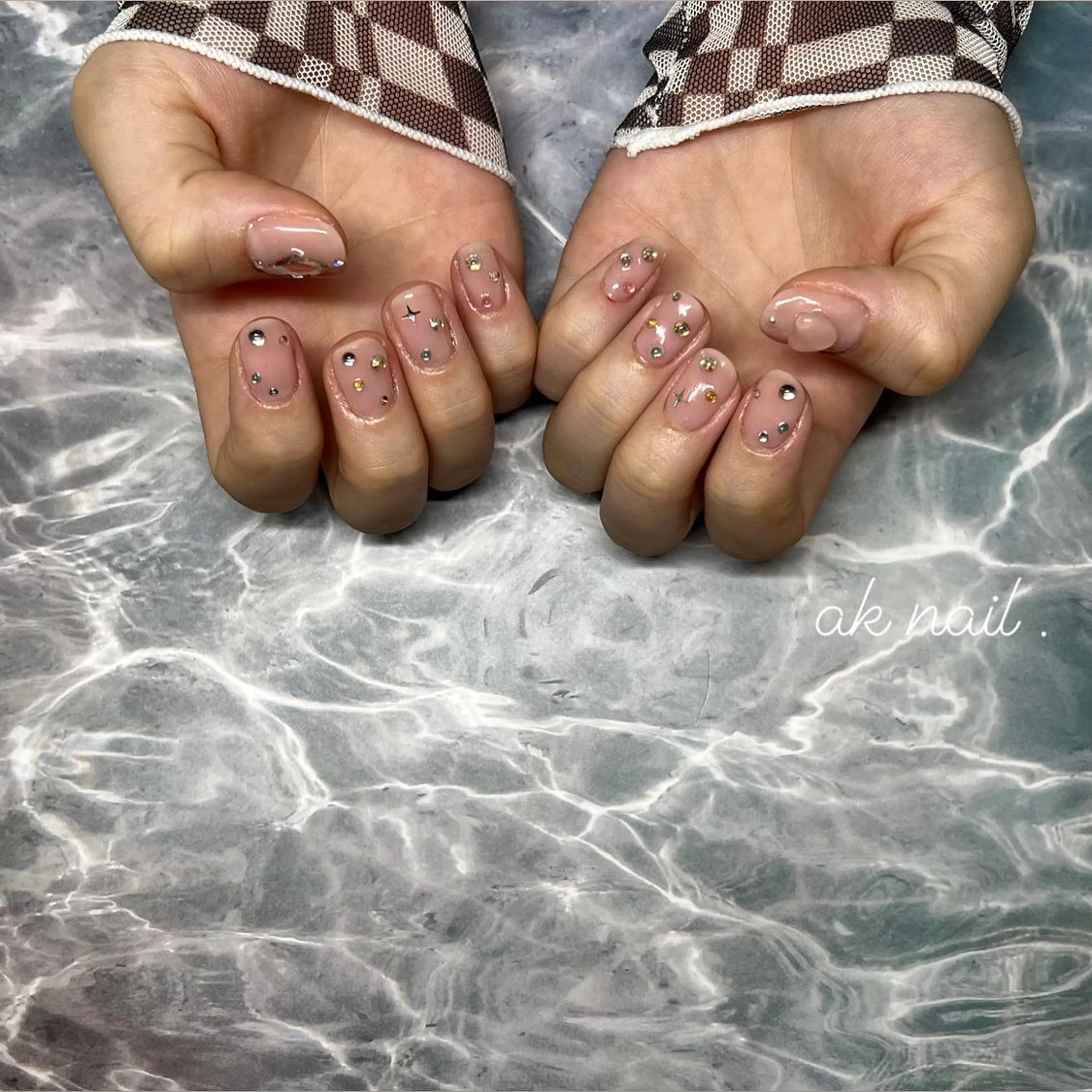 ネイル ストーンネイル ハンドネイル ak nail .のネイルデザイン