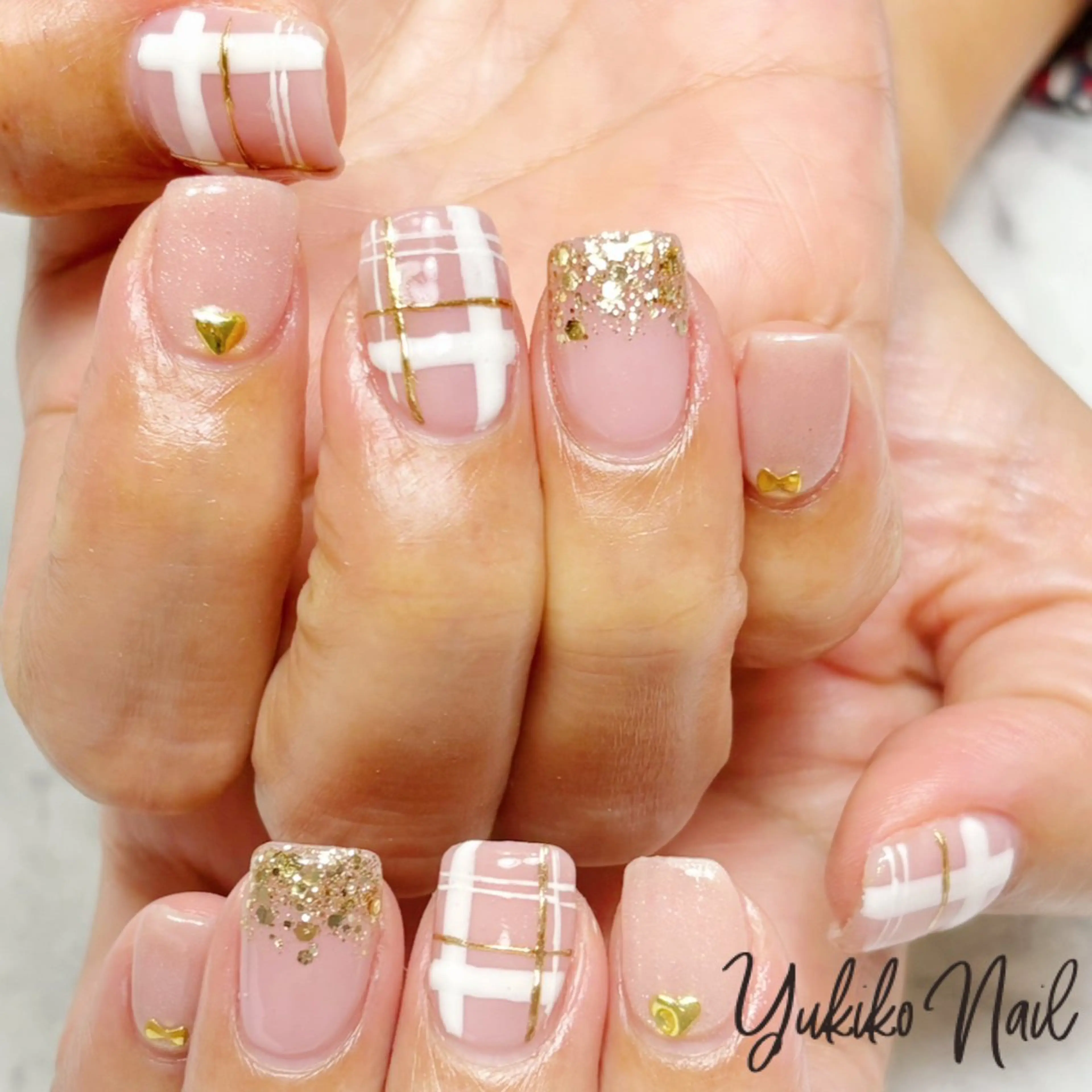 ネイル ガーリー ゴールド ミラーネイル ピンク ハンドネイル ユキコ ネイルのネイルデザイン