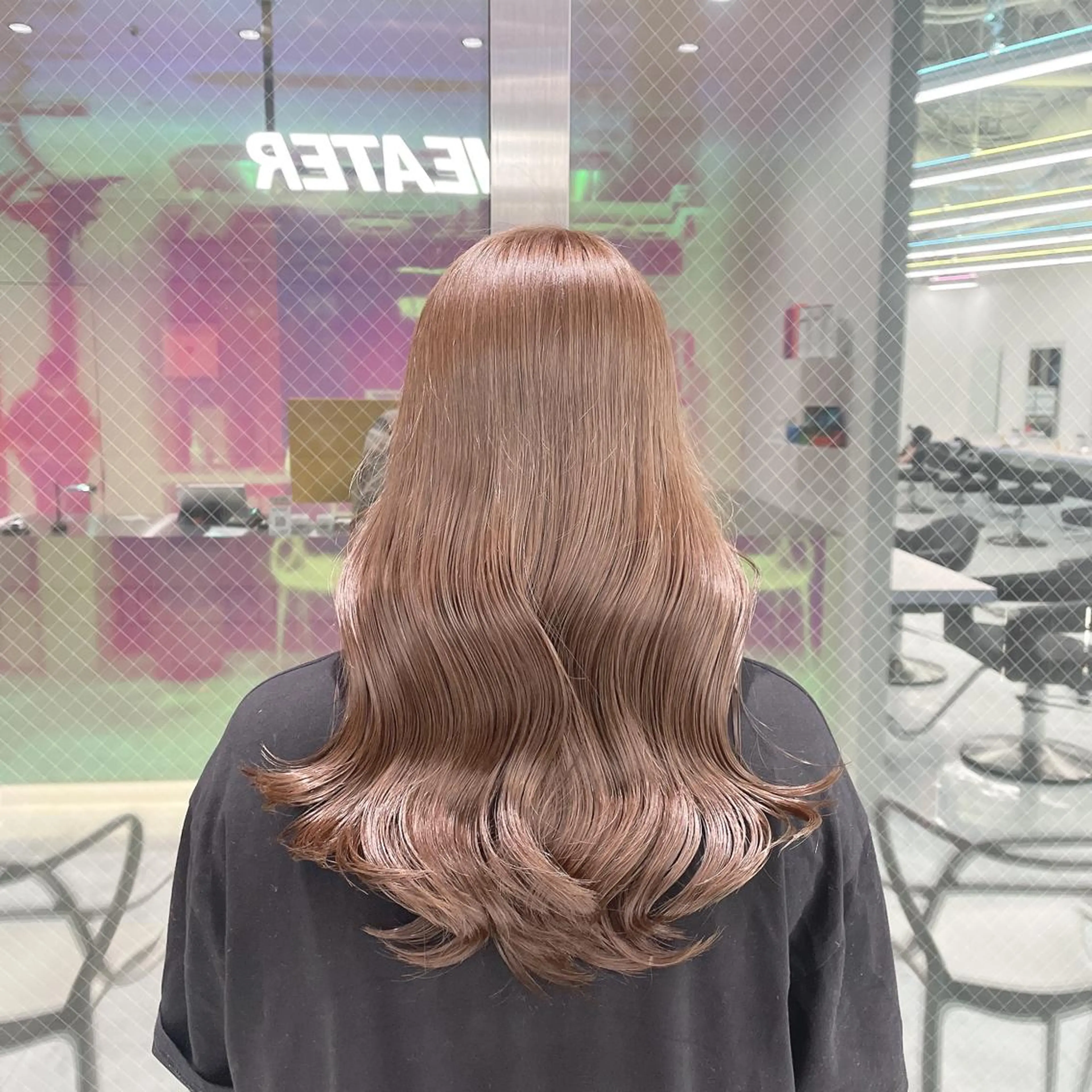 セミロング カラー ヘアアレンジ ベージュカラー 黒髪 ブリーチ ブルーカラー ブルーブラック ヘアカラー トリートメント YUZA grow HAIR 札幌所属・韓国ヘア指名率 No. 1小堀京介のヘアスタイル