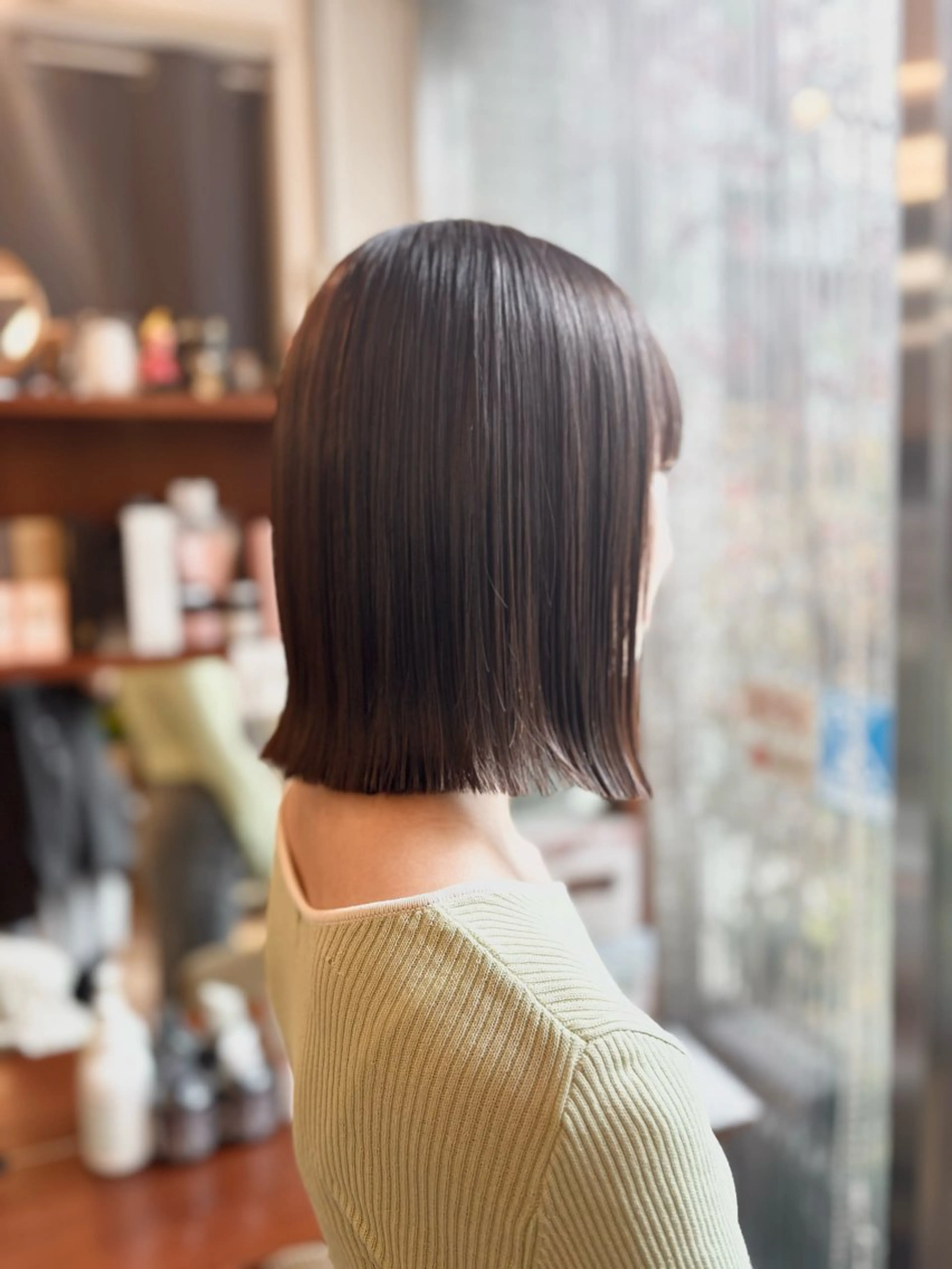 ミディアム 切りっぱなしボブ ボブ hygge　元住吉店所属・望月 千絵のヘアスタイル