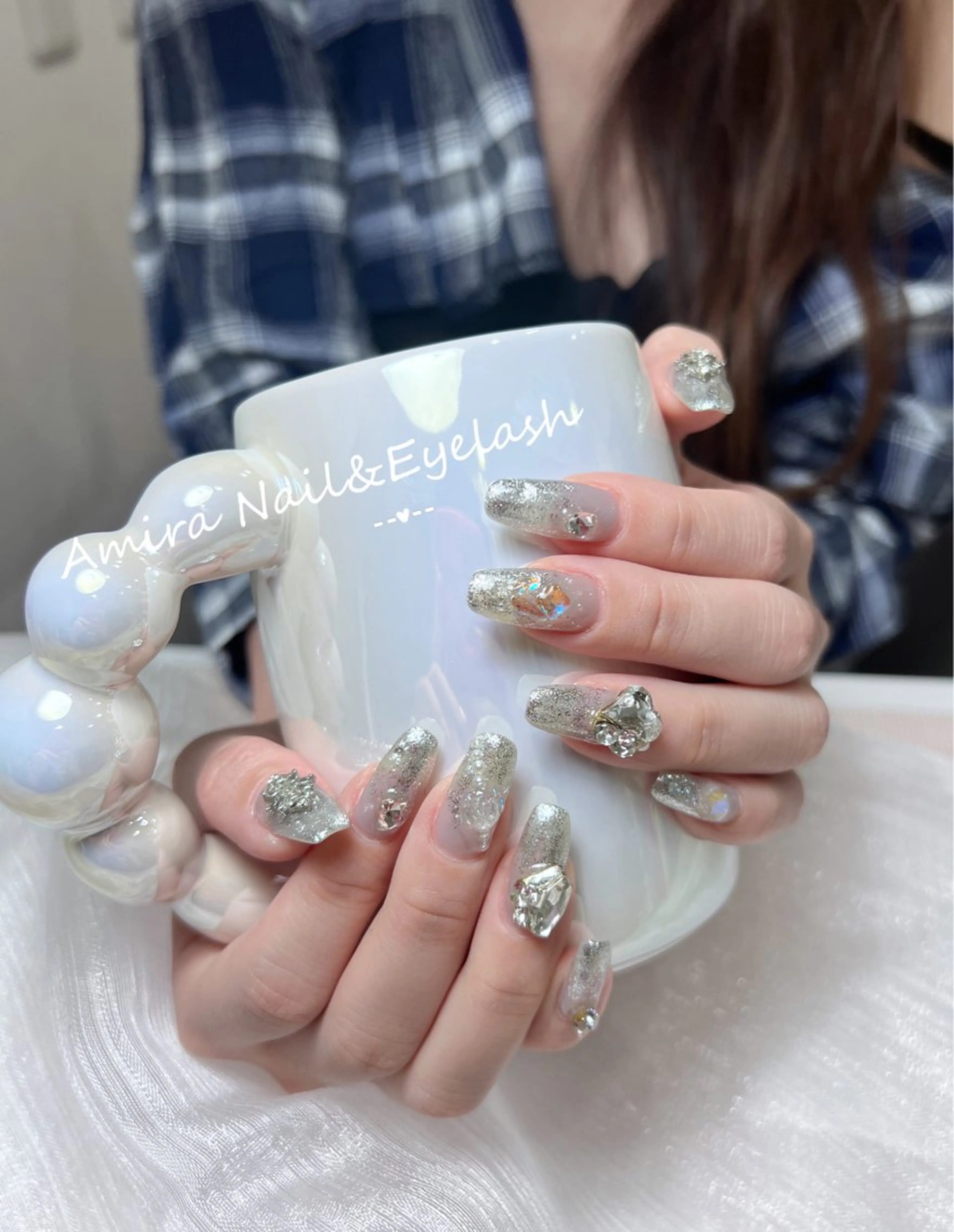 ネイル Amira アイラッシュのマツエク・マツパデザイン