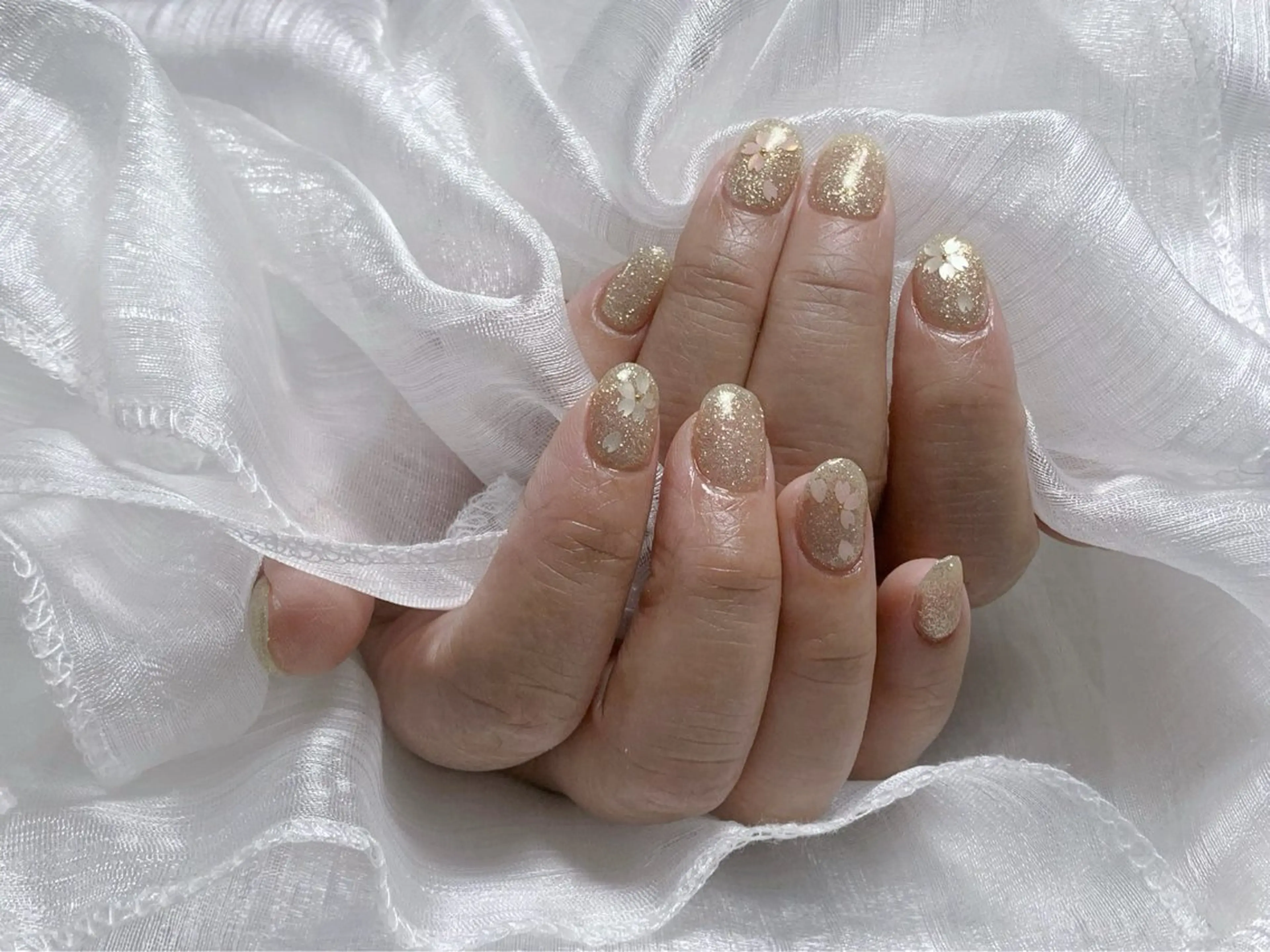 ネイル ジェルネイル グラデーション 韓国ネイル ミラーネイル 夏ネイル ハンドネイル ドパルネイル 上野店サロンのネイルデザイン