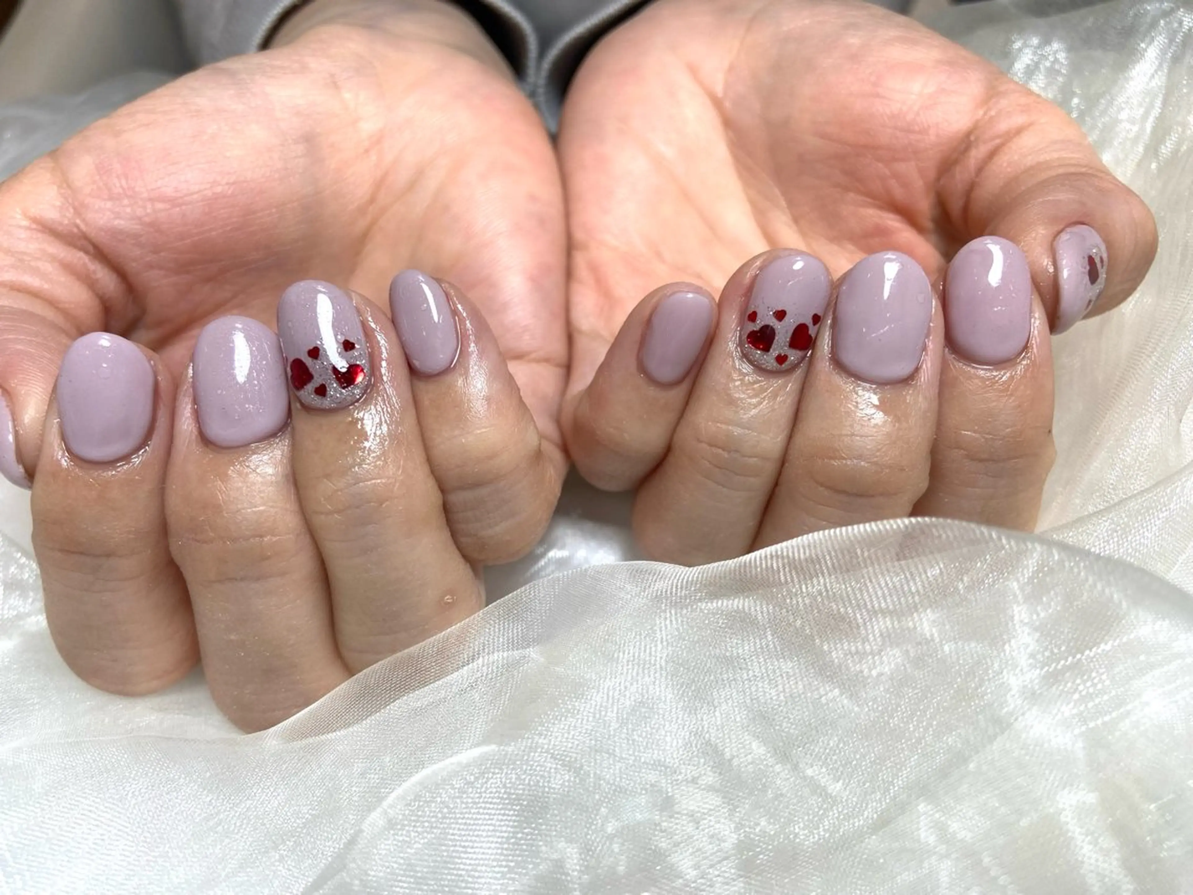ネイル ジェルネイル ハート ホログラムネイル パラジェル シンプルネイル ハンドネイル mako 🌷のネイルデザイン