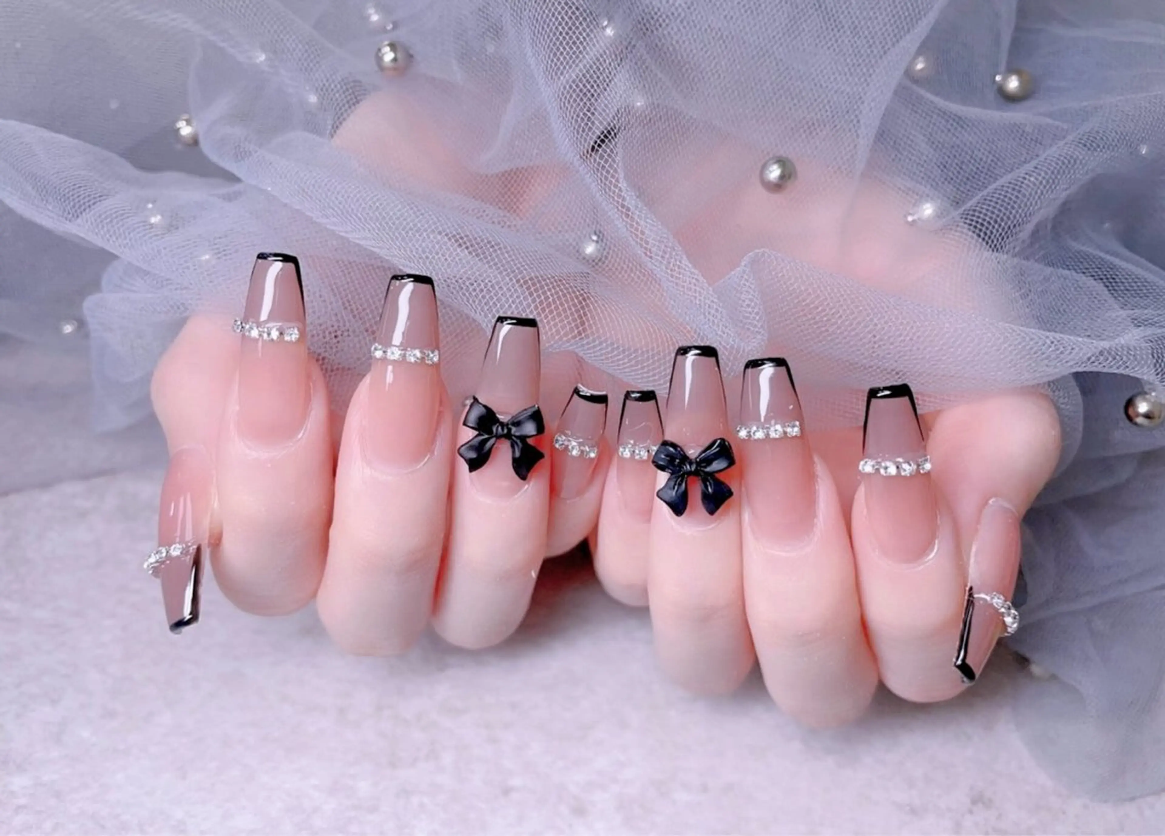 ネイル ボルドー チークネイル フレンチネイル ジェルネイル グラデーション ハンドネイル ╹◡╹Mimoミモ ネイルサロンのネイルデザイン