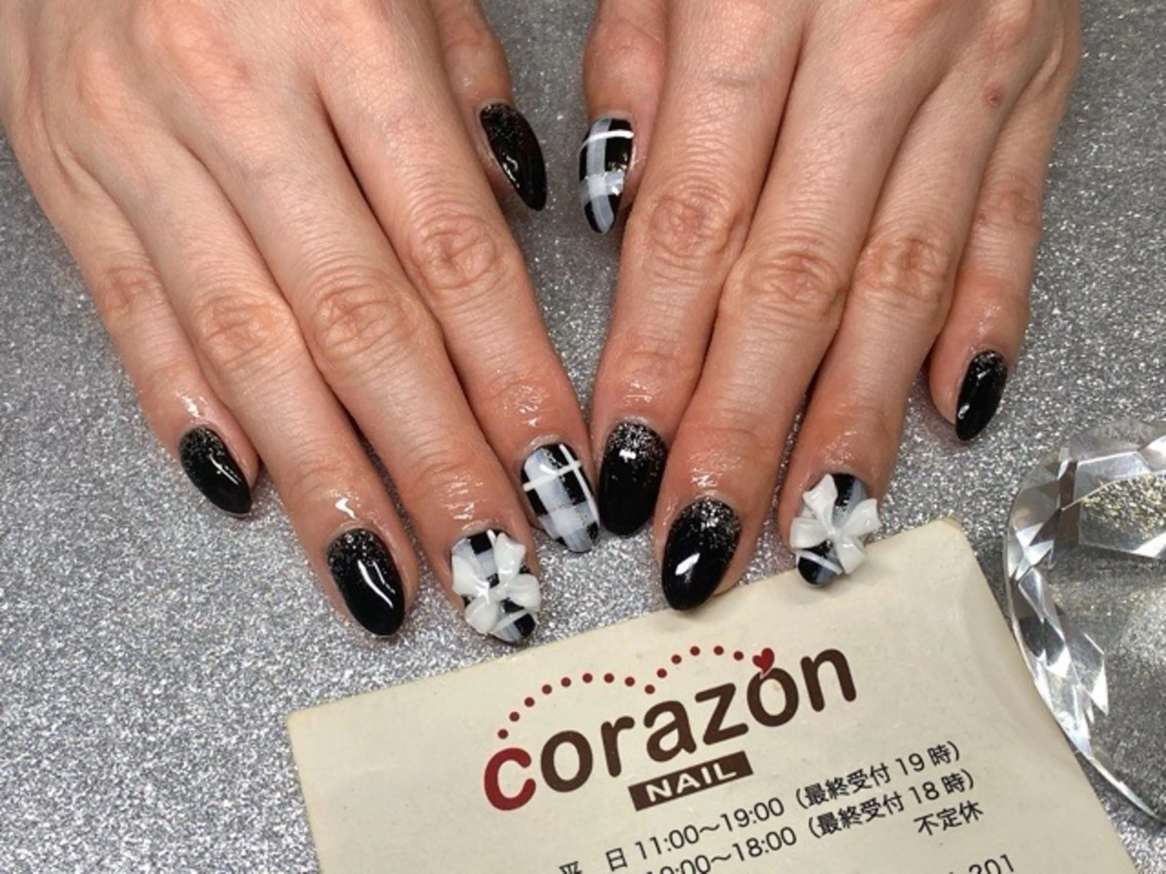 ネイル ロングネイル リボン ホワイト ハンドネイル ハンドケア corazon所属・ネイリスト aicoのネイルデザイン