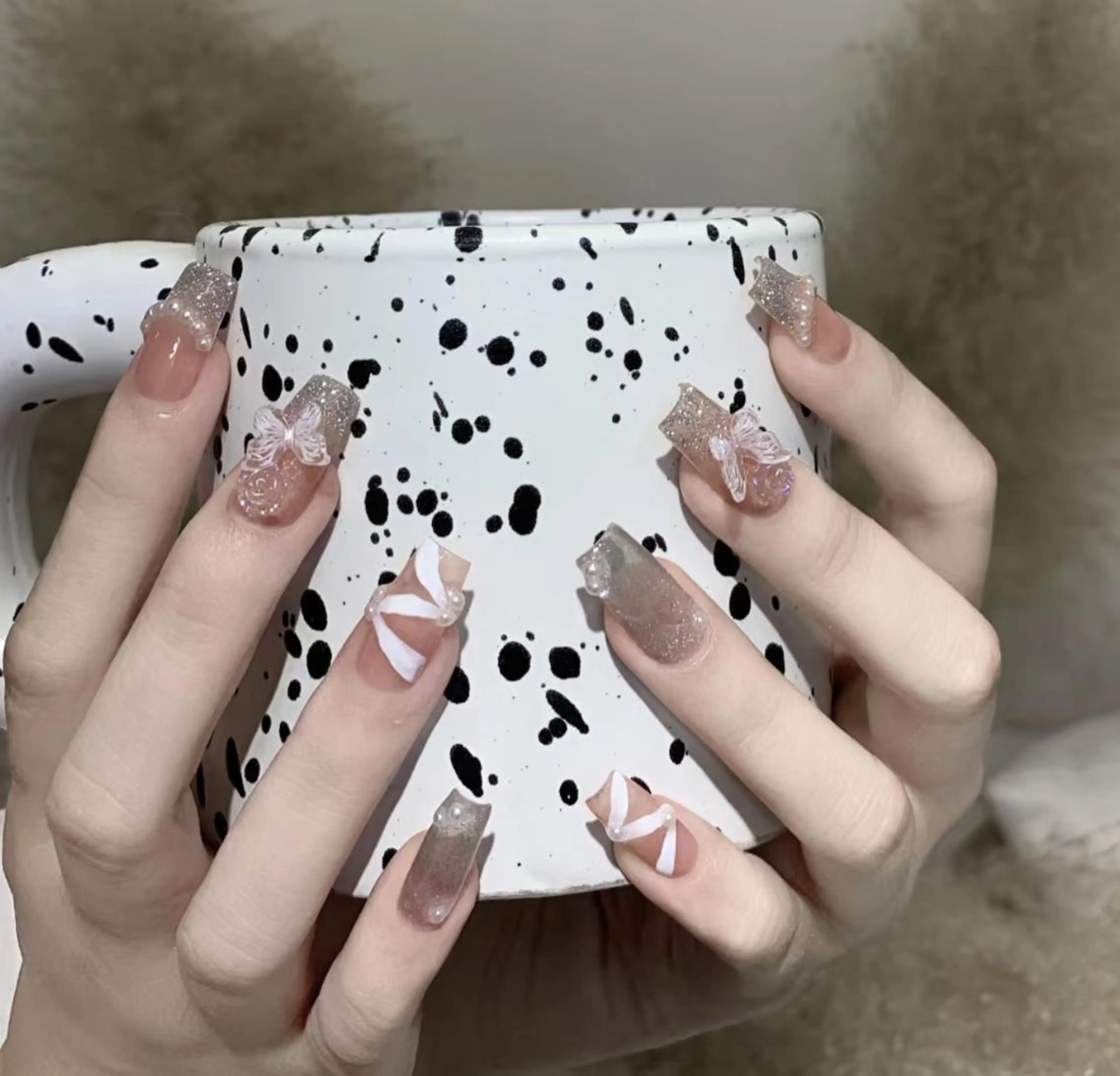 ネイル アートネイル 長さ出し ネイルチップ Queens マオのネイルデザイン