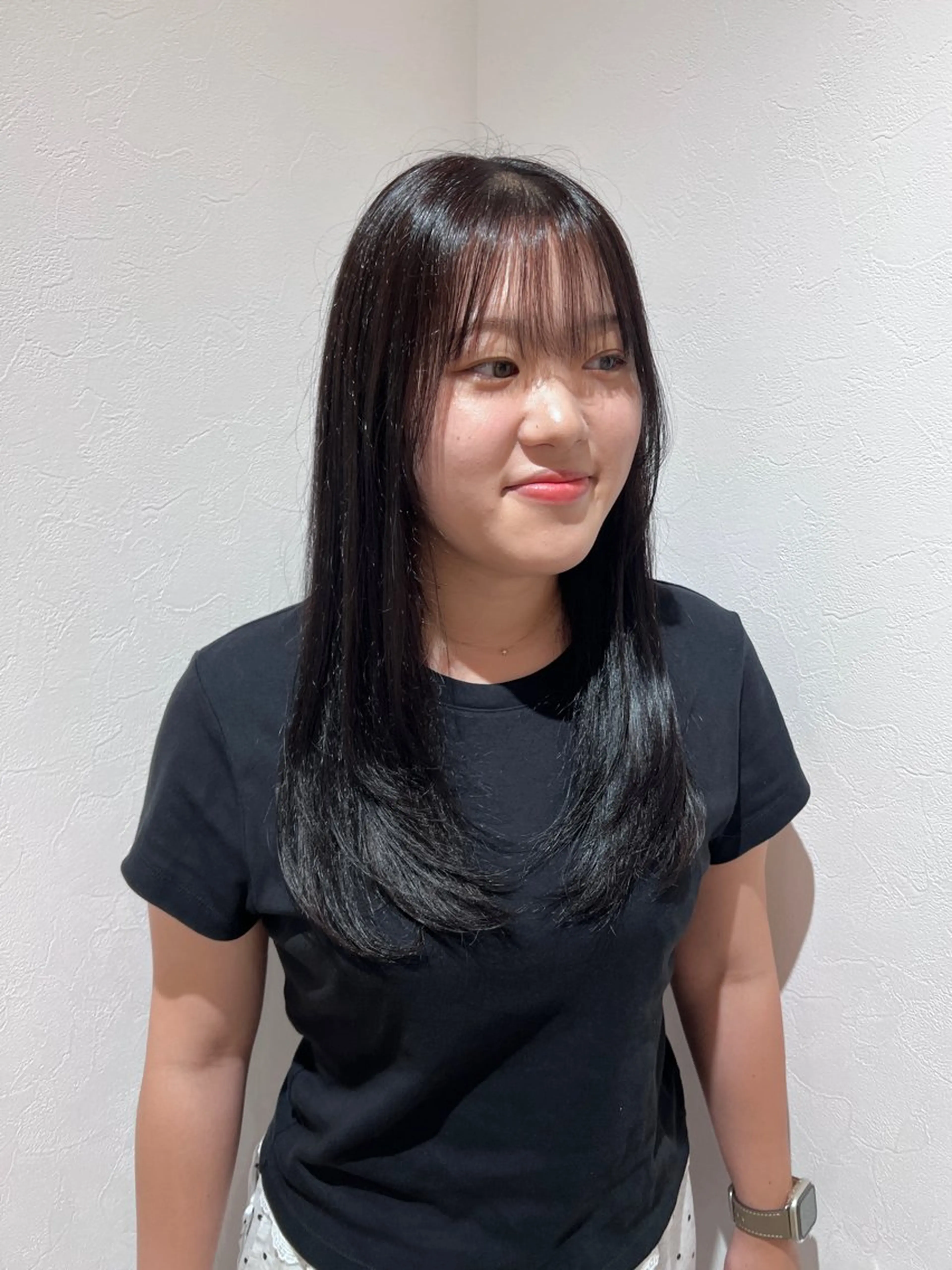 ロング レイヤーカット 小山 優香のヘアスタイル