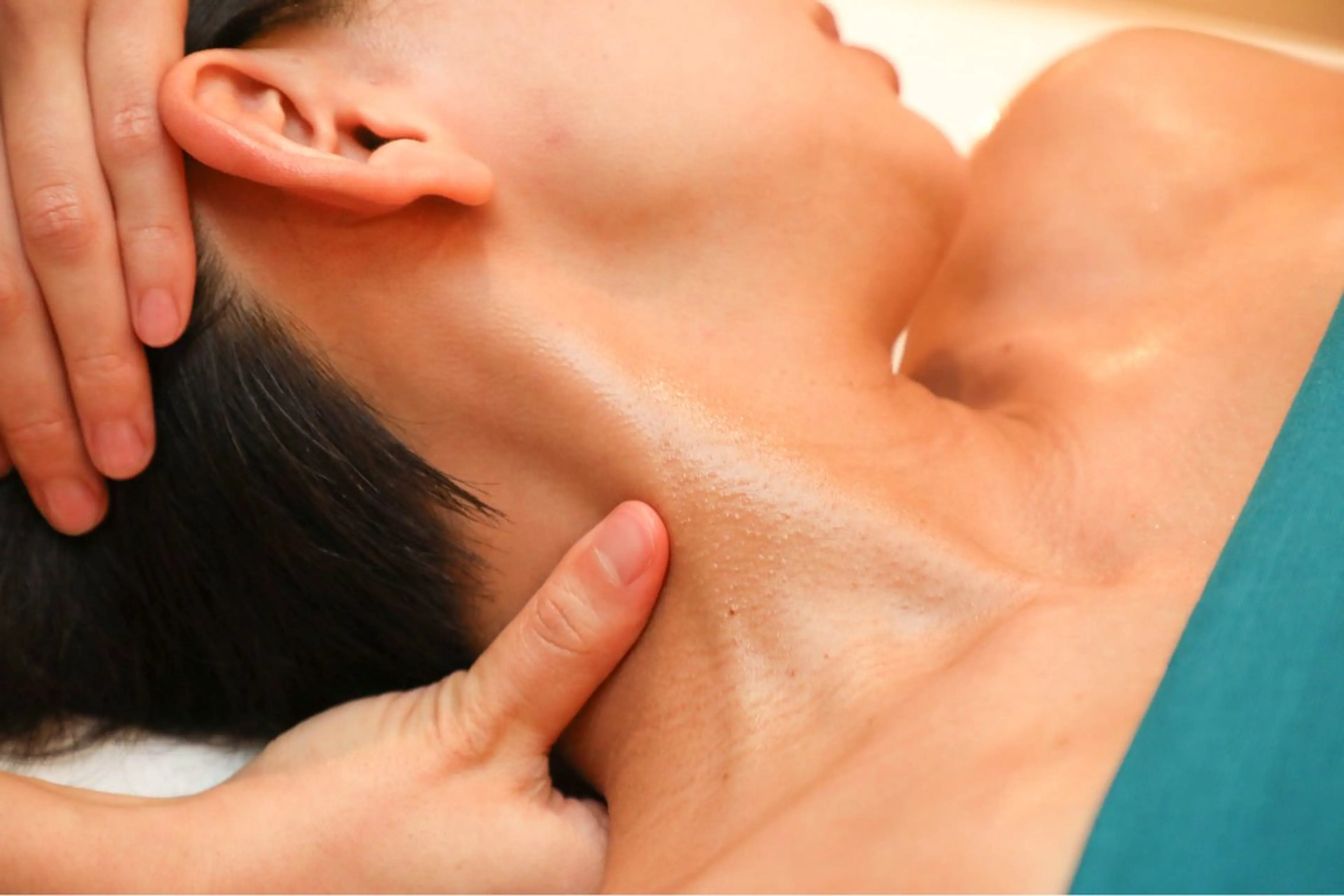 [むくみ・コリ・リラックス]アロマリンパマッサージ＋ドライヘッドスパ70分の写真