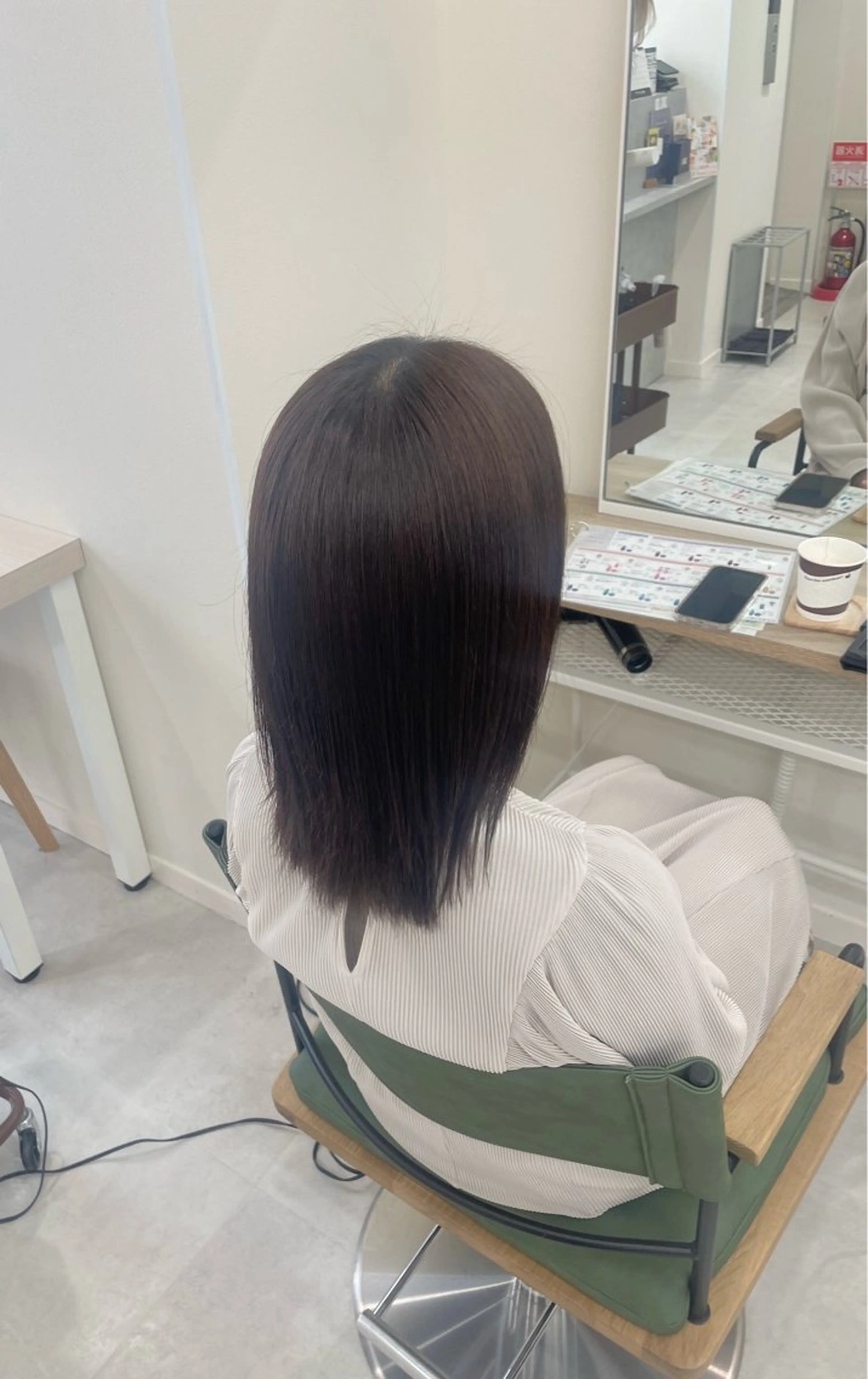 セミロング パーマ 縮毛矯正 NaVIユウジ ブリーチカラーのヘアスタイル