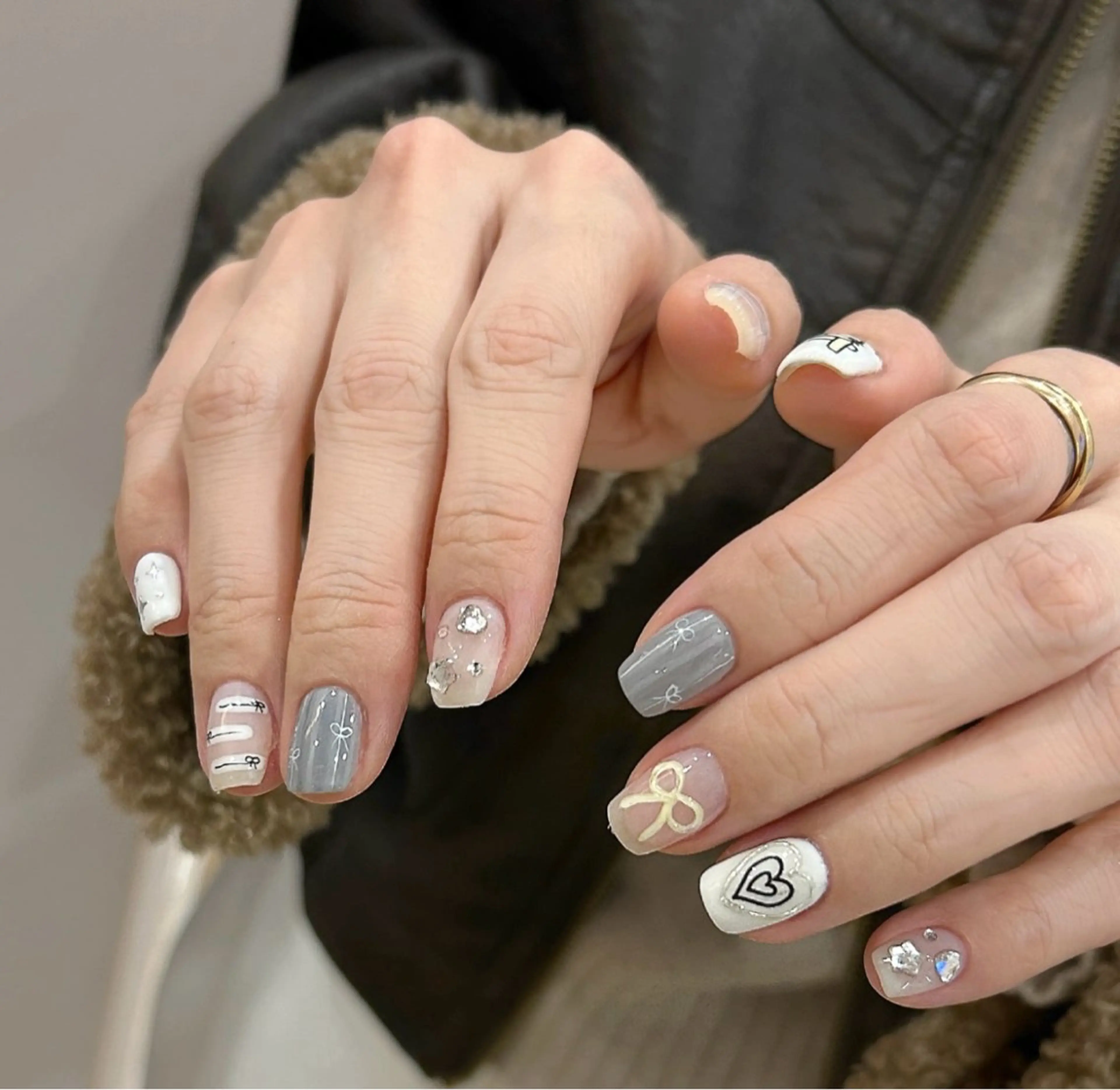 ネイル アートネイル 韓国ネイル 水色 ロングネイル マグネットネイル ハンドネイル ハンドケア NailDemure 【銀座店】のネイルデザイン