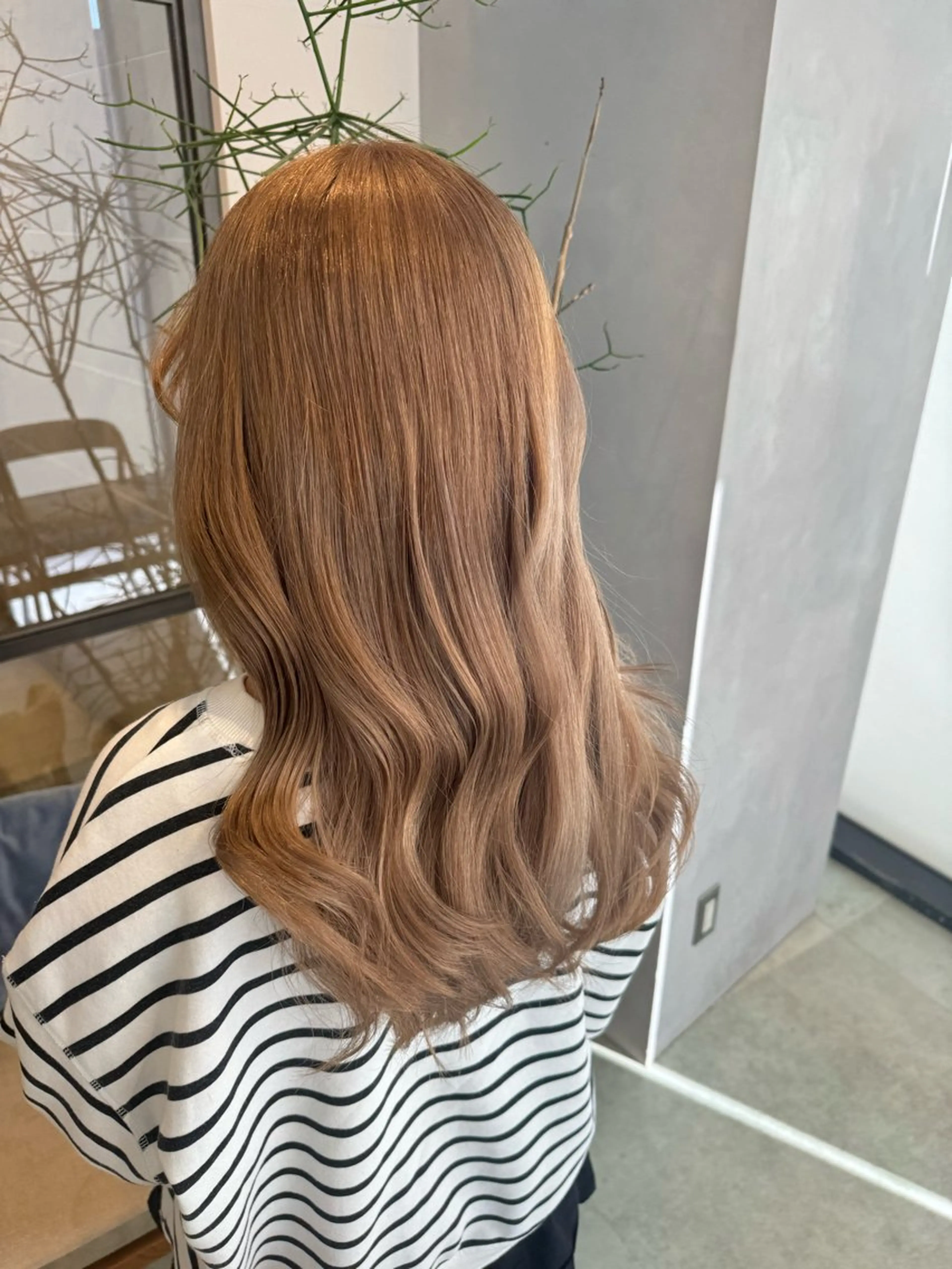 セミロング カラー ベージュカラー ミルクティーベージュ カット ヘアカラー トリートメント 透明感カラー✨艶髪 制作🌱山根あゆみのヘアスタイル