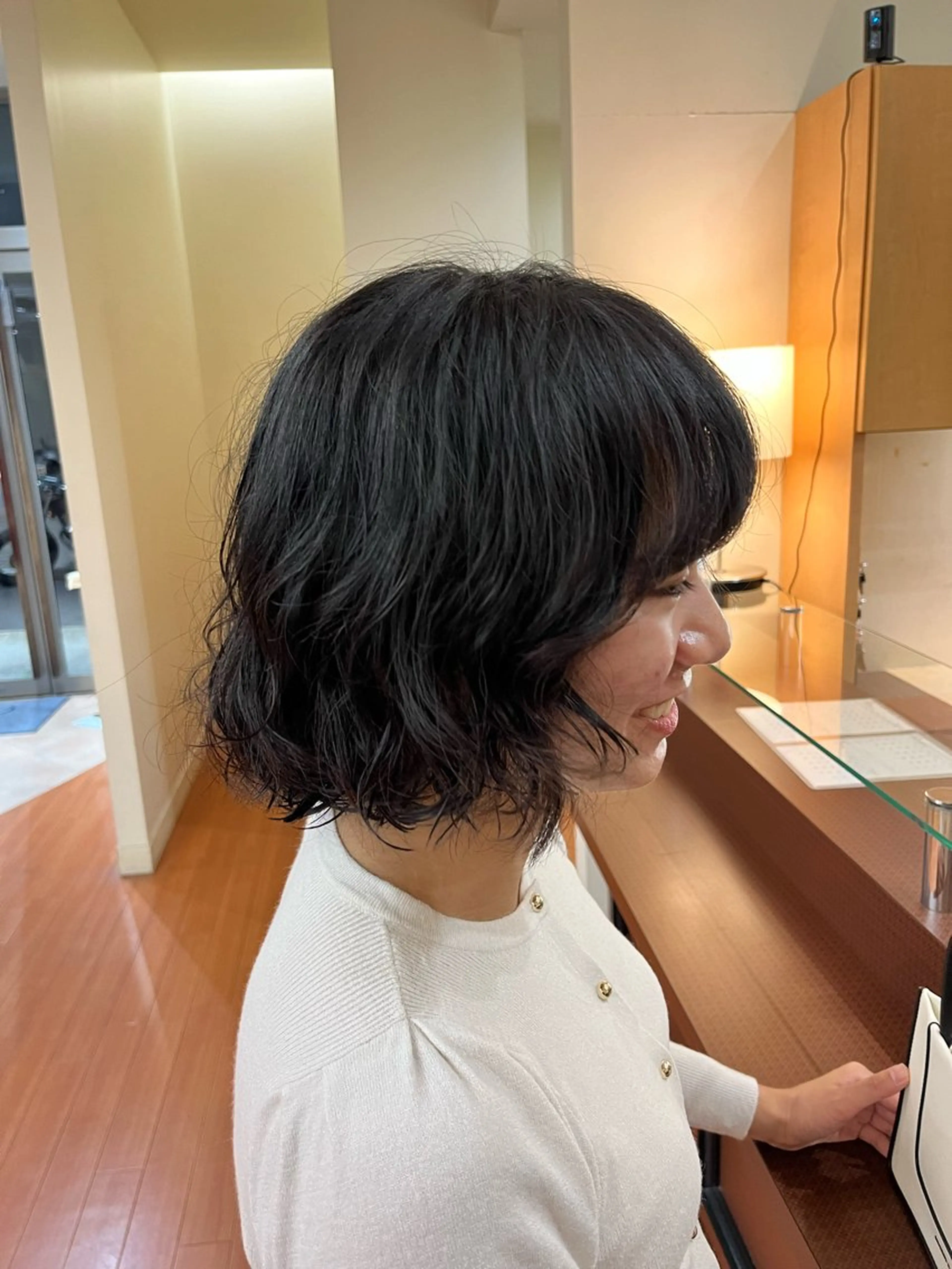 ミディアム パーマ 犬塚 梨花のヘアスタイル