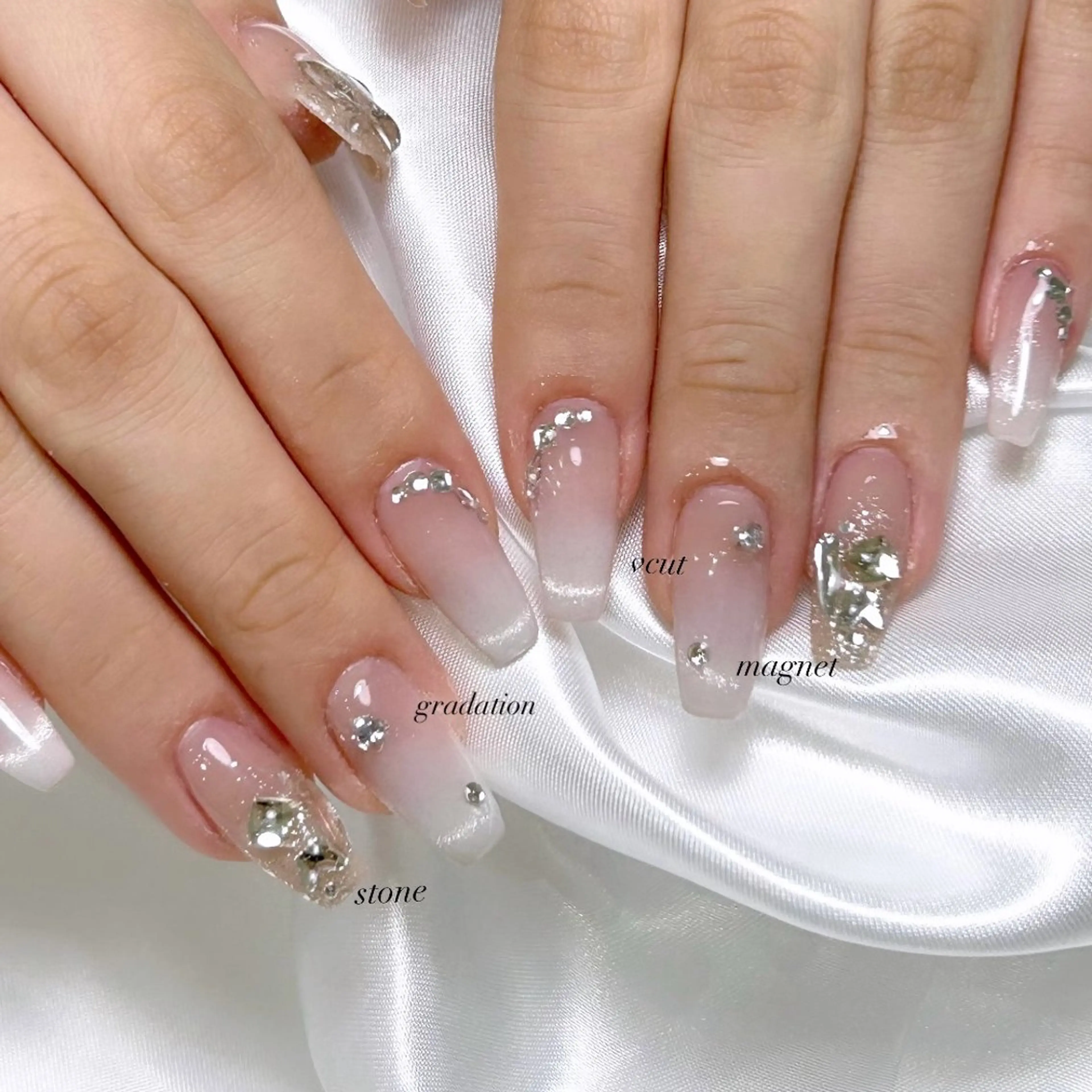 ネイル アートネイル エルバイノリコ🎀 堅田パラジェル取扱店のネイルデザイン