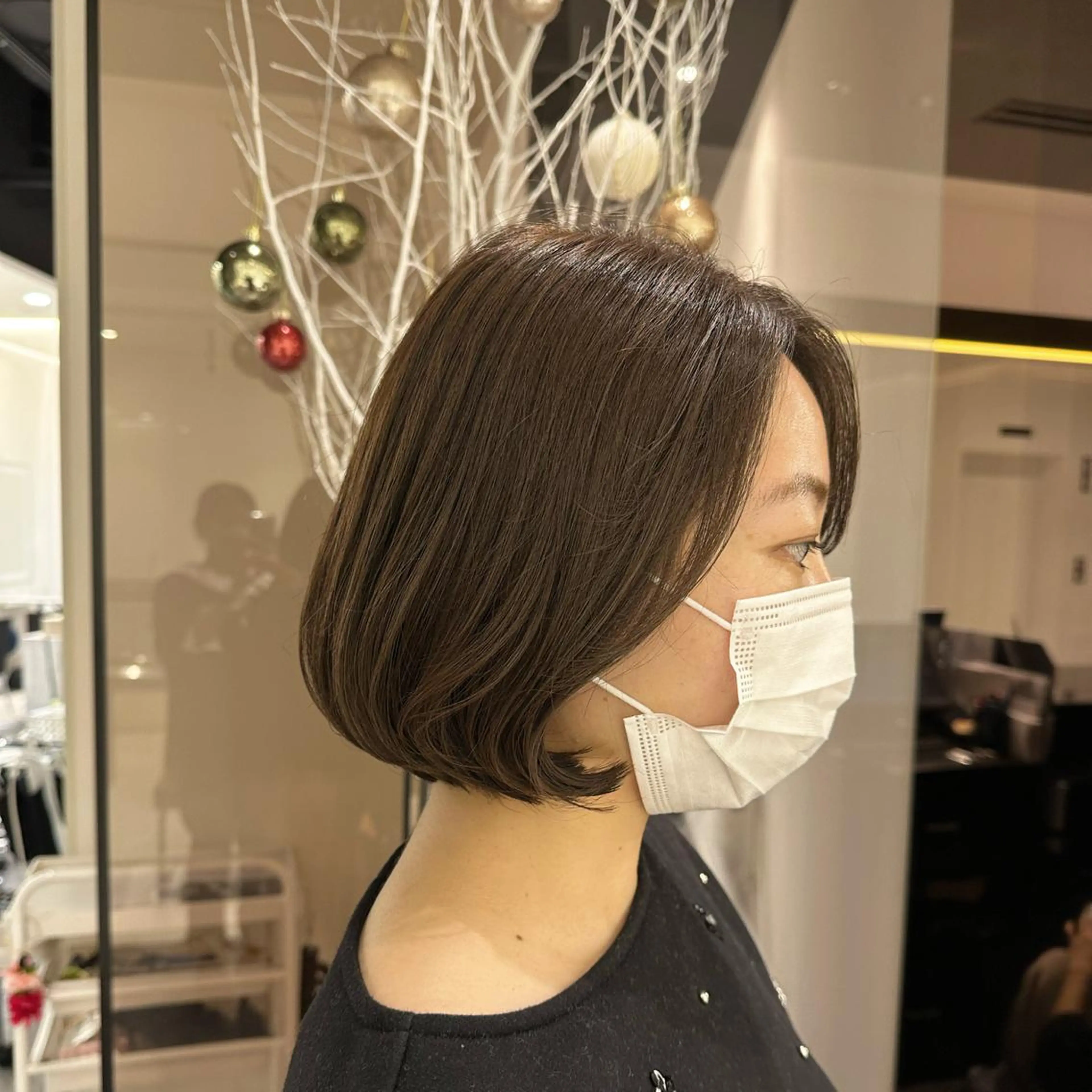 ショート カラー ブリーチ イヤリングカラー ハイライトカラー インナーカラー ブリーチなしカラー 巻ける縮毛矯正/艶 カラーchika🩵のヘアスタイル