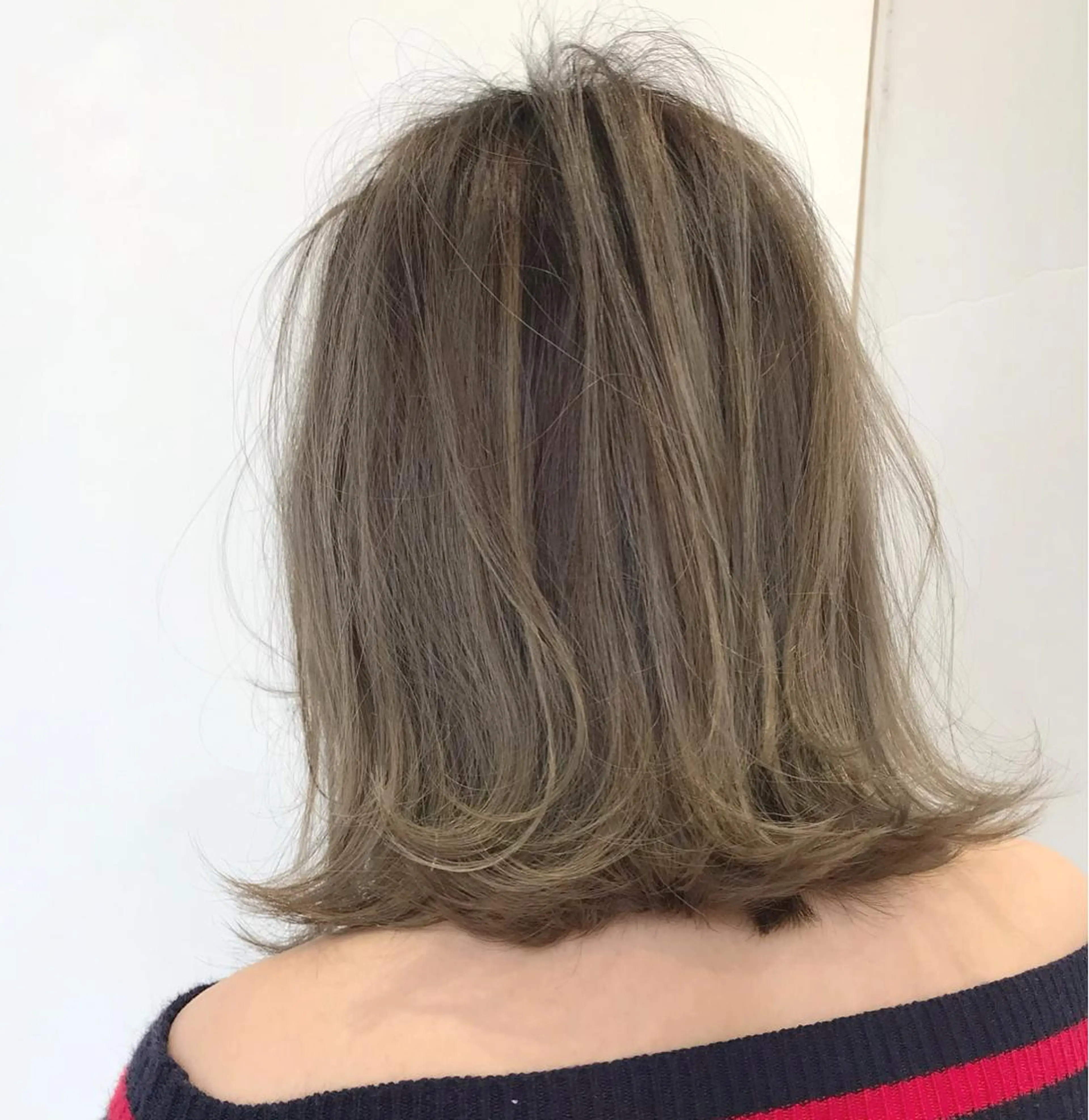 ショート カラー バレイヤージュ レイヤーカット ボブ・レイヤーカット 吉敷航一のヘアスタイル