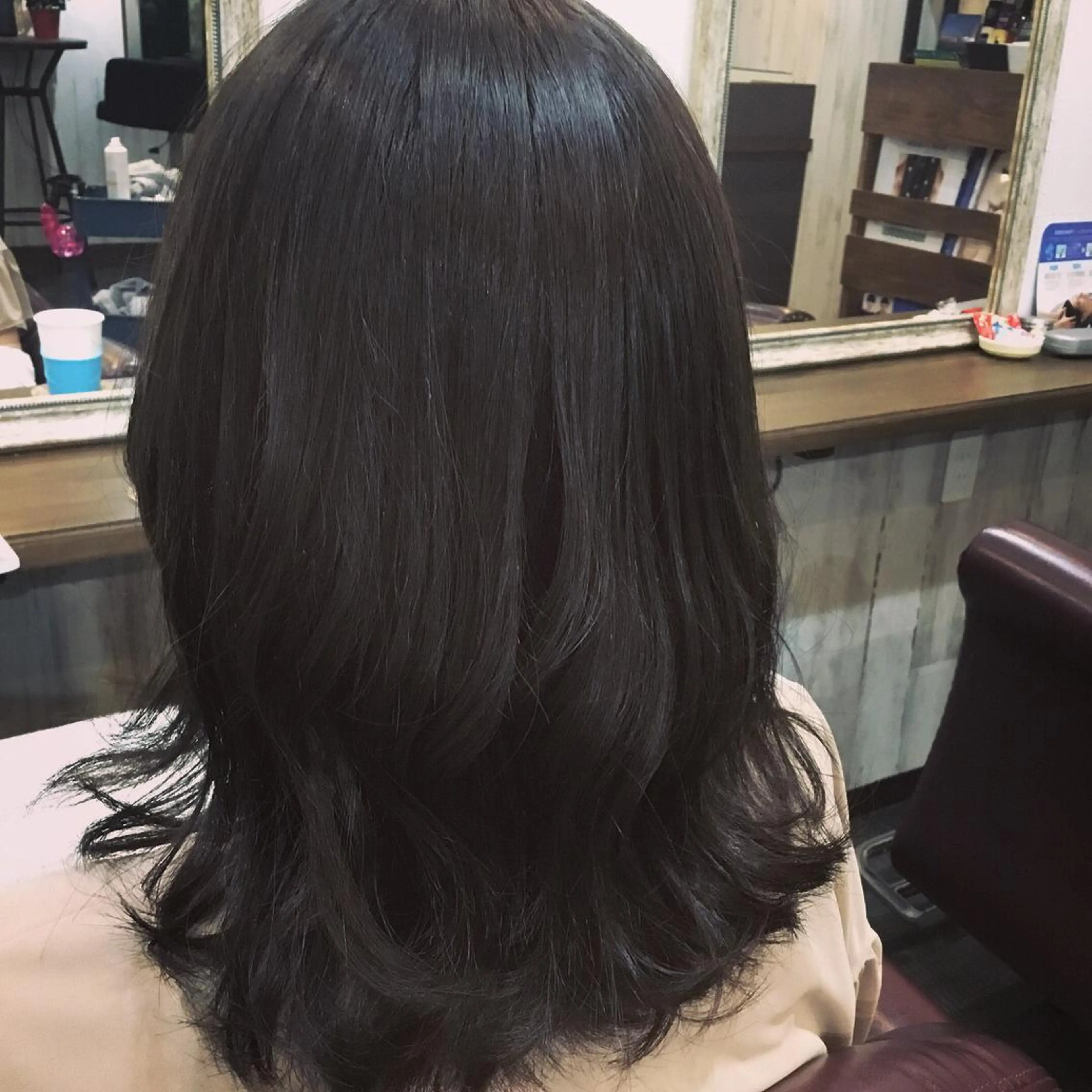 ミディアム カラー パーマ embrace エンブレイスのヘアスタイル
