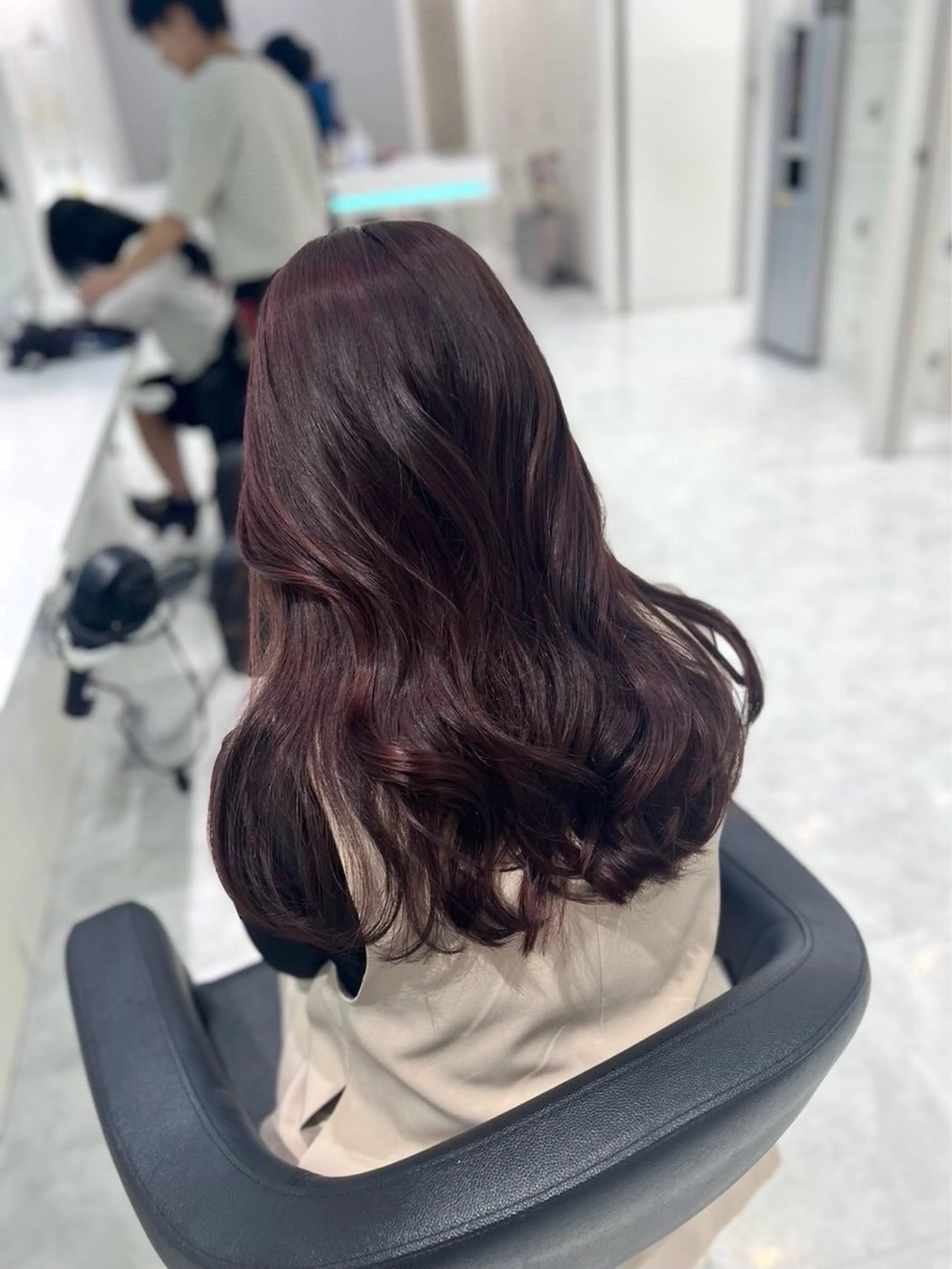 ロング カラー ヘアカラー トリートメント ヘッドスパ ヘアセット 韓国風艶髪🎀 暖色カラー🤍のヘアスタイル