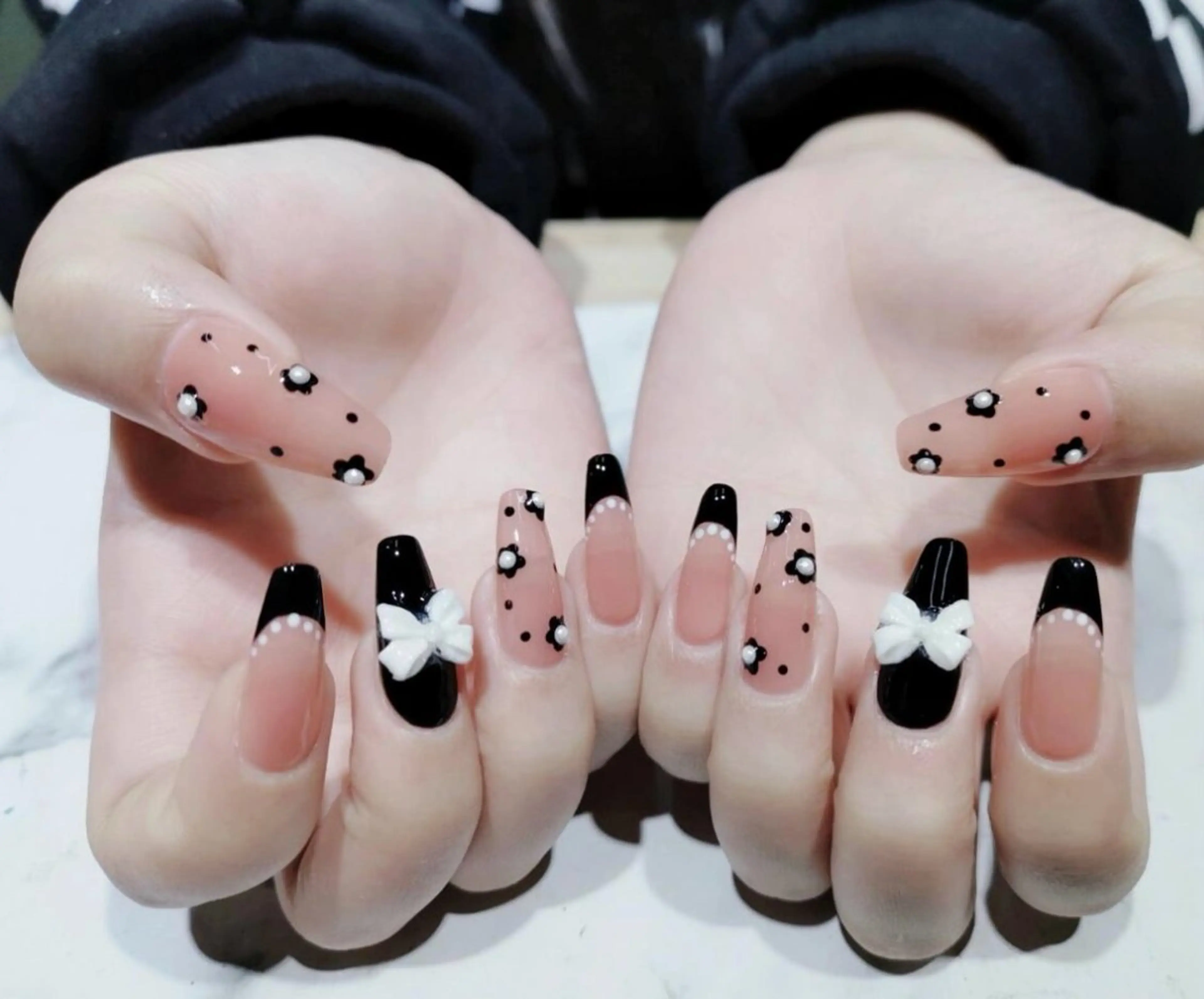 ネイル 💅E•U•B NAIL🌹所属・横浜市中区曙町 ネイルE·U·Bのネイルデザイン