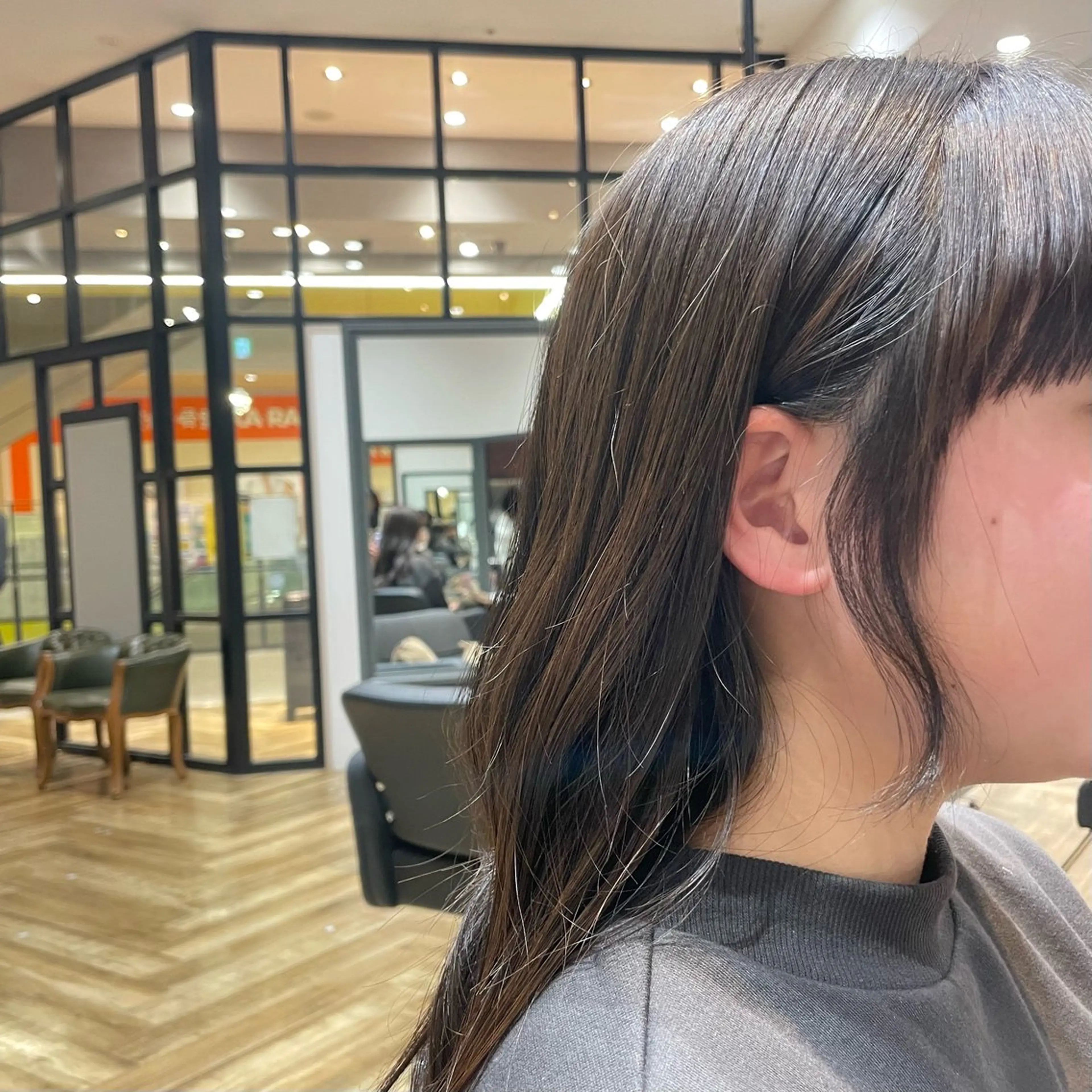 ロング 服部 未夢のヘアスタイル