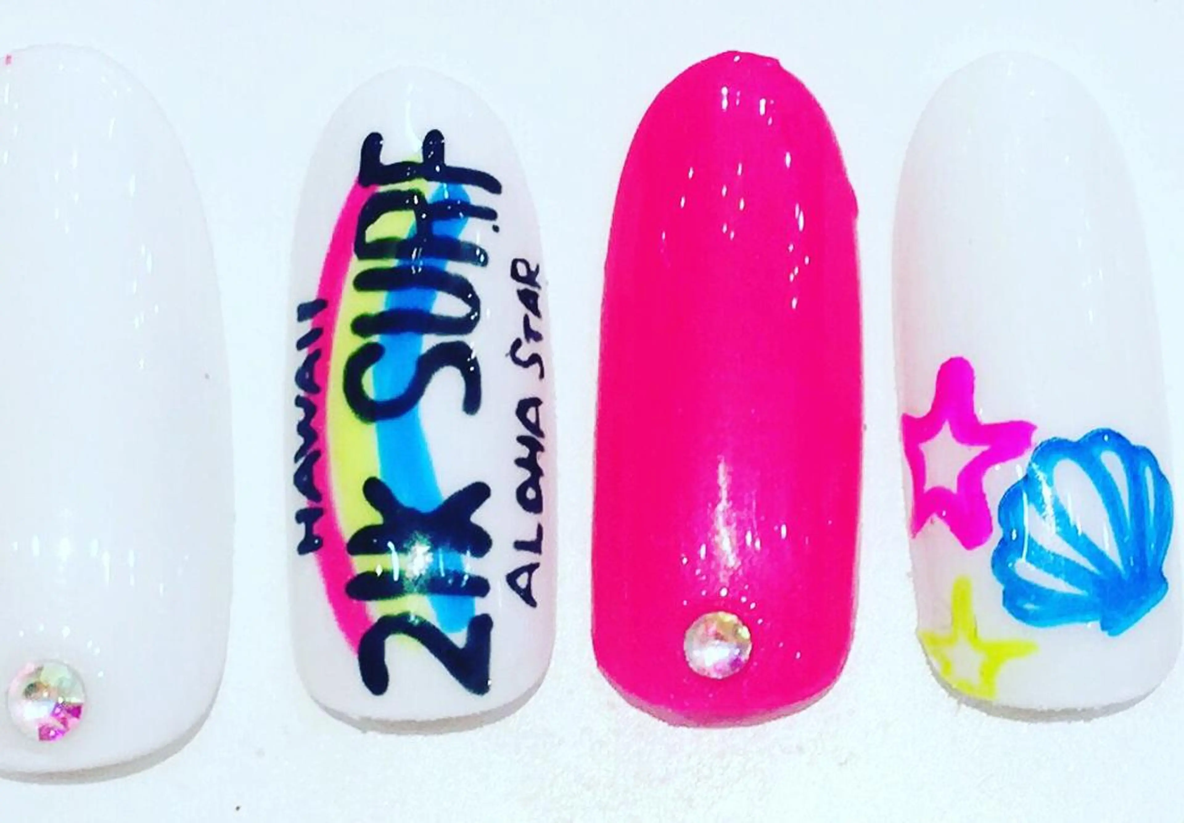 ロング カラー パーマ ヘアアレンジ メンズ キッズ ネイル マツエク・マツパ 付け放題 アートネイル フットネイル ジェルネイル 持ち込み NAILSGOGO shibuyaのネイルデザイン