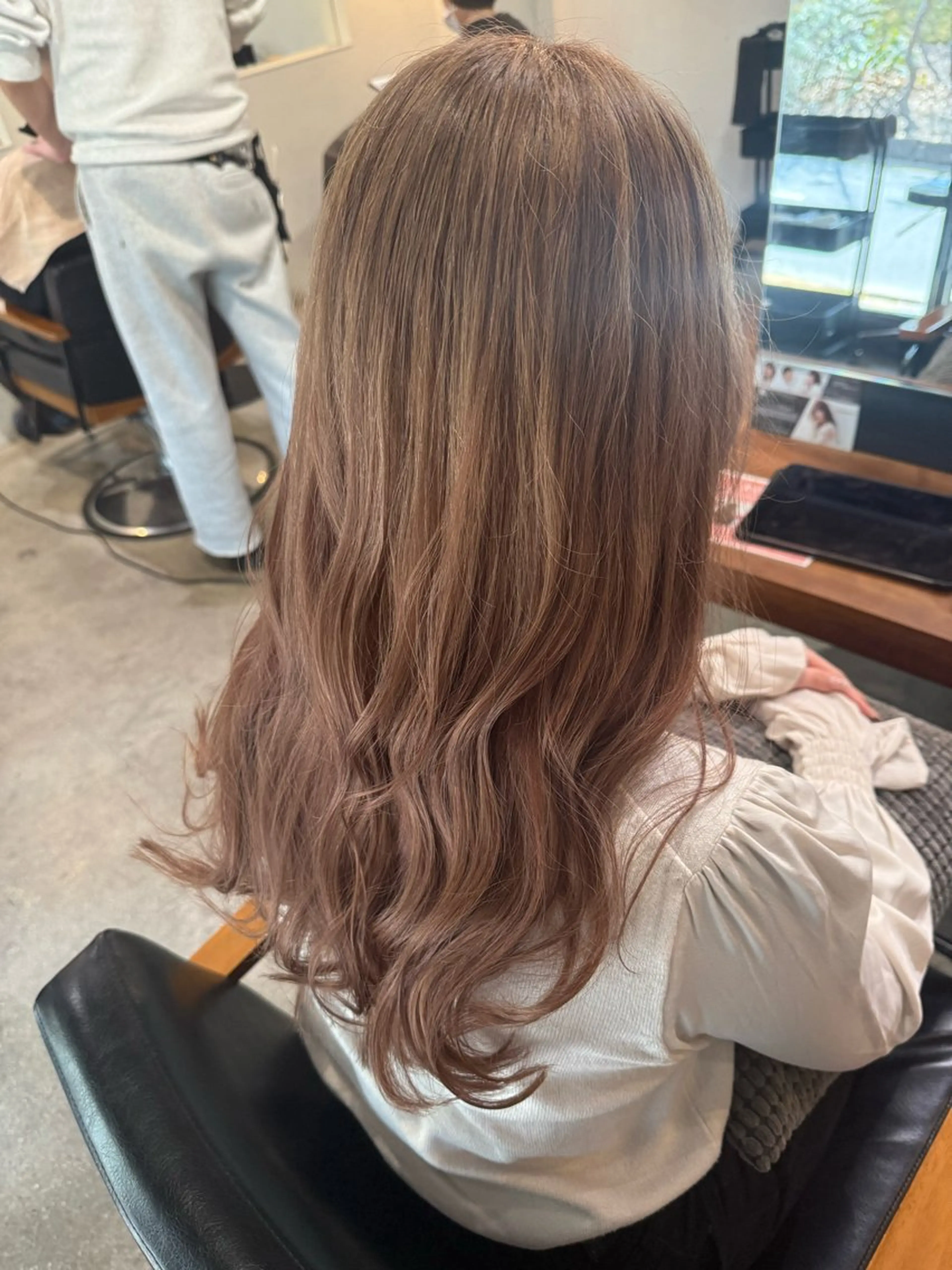 ロング カラー 真鍋 哲大のヘアスタイル