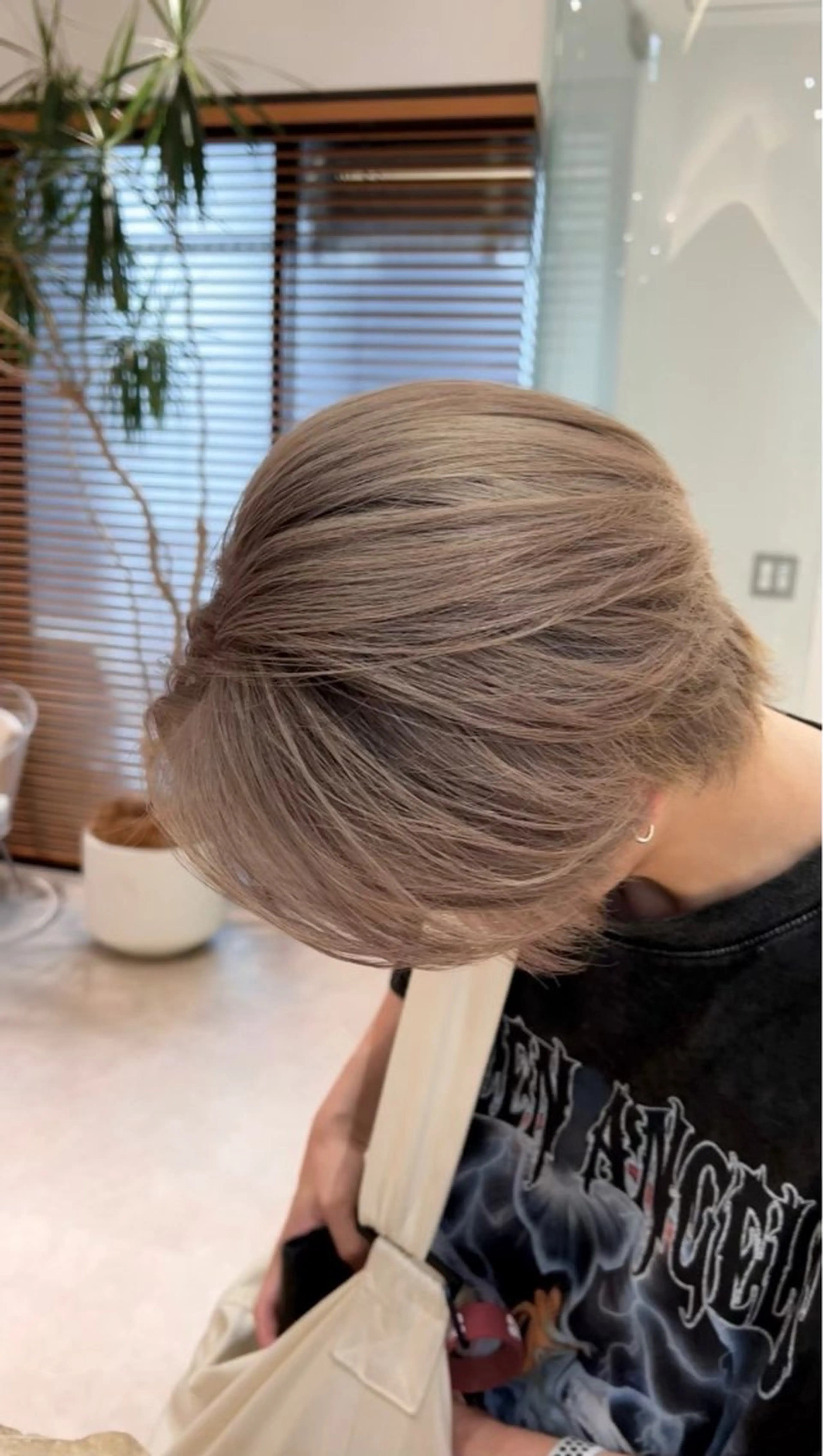 ショート カラー ハイトーンカラー 渋谷/レイヤーボブ・ 韓国ボブ特化/楓のヘアスタイル