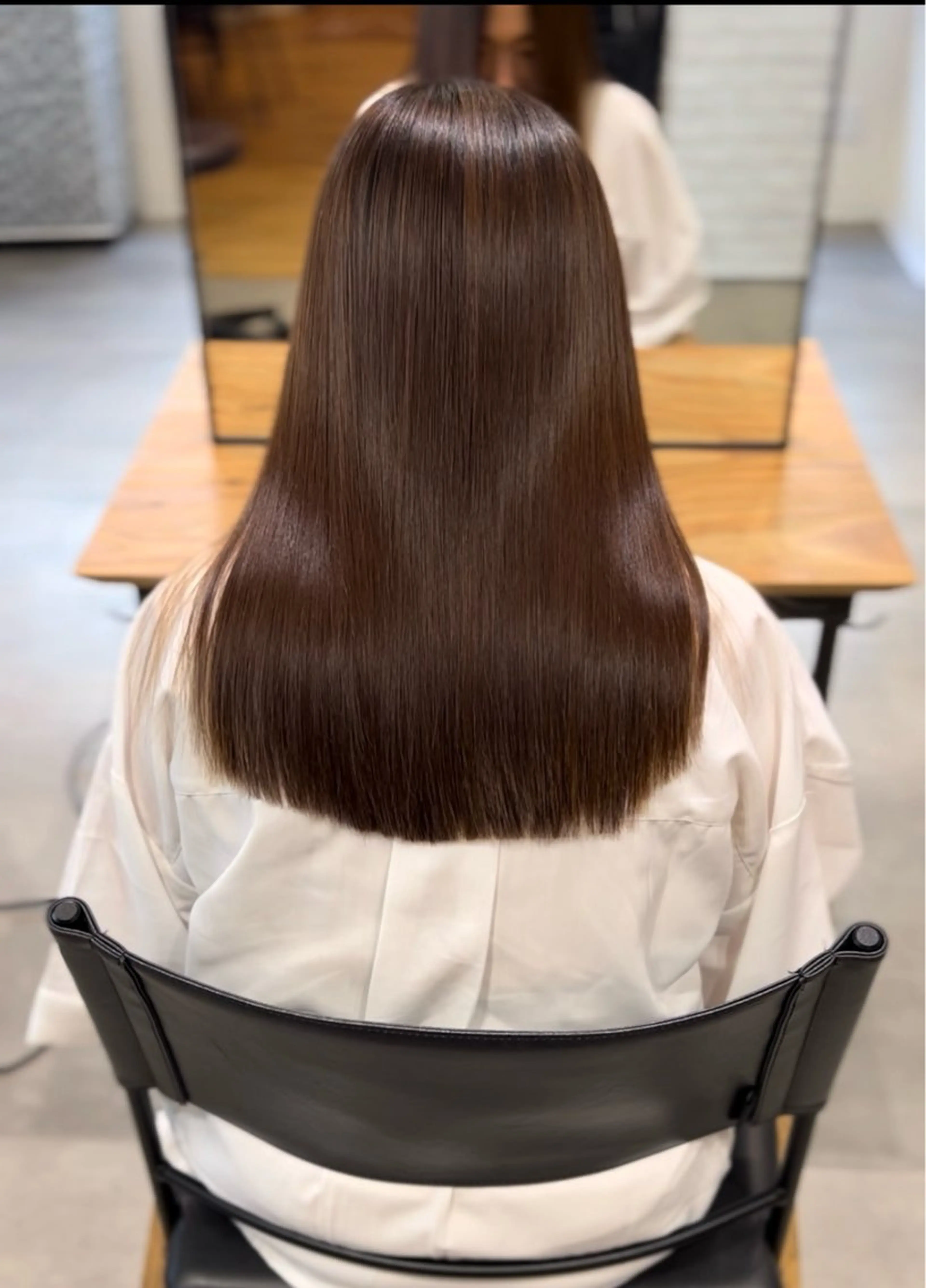 セミロング カット 縮毛矯正 アサノ ハルカのヘアスタイル