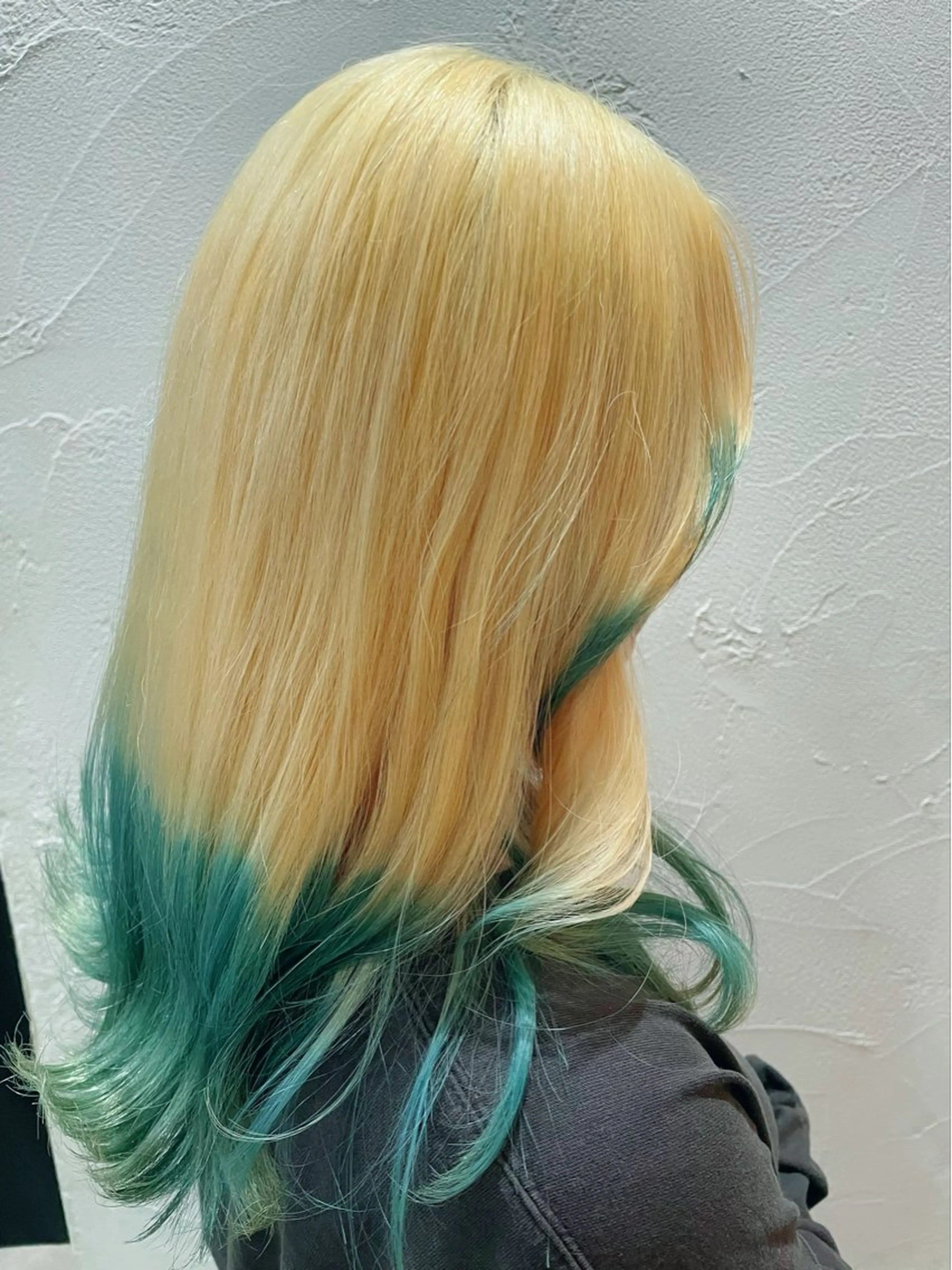 カラー 齊藤 美有のヘアスタイル