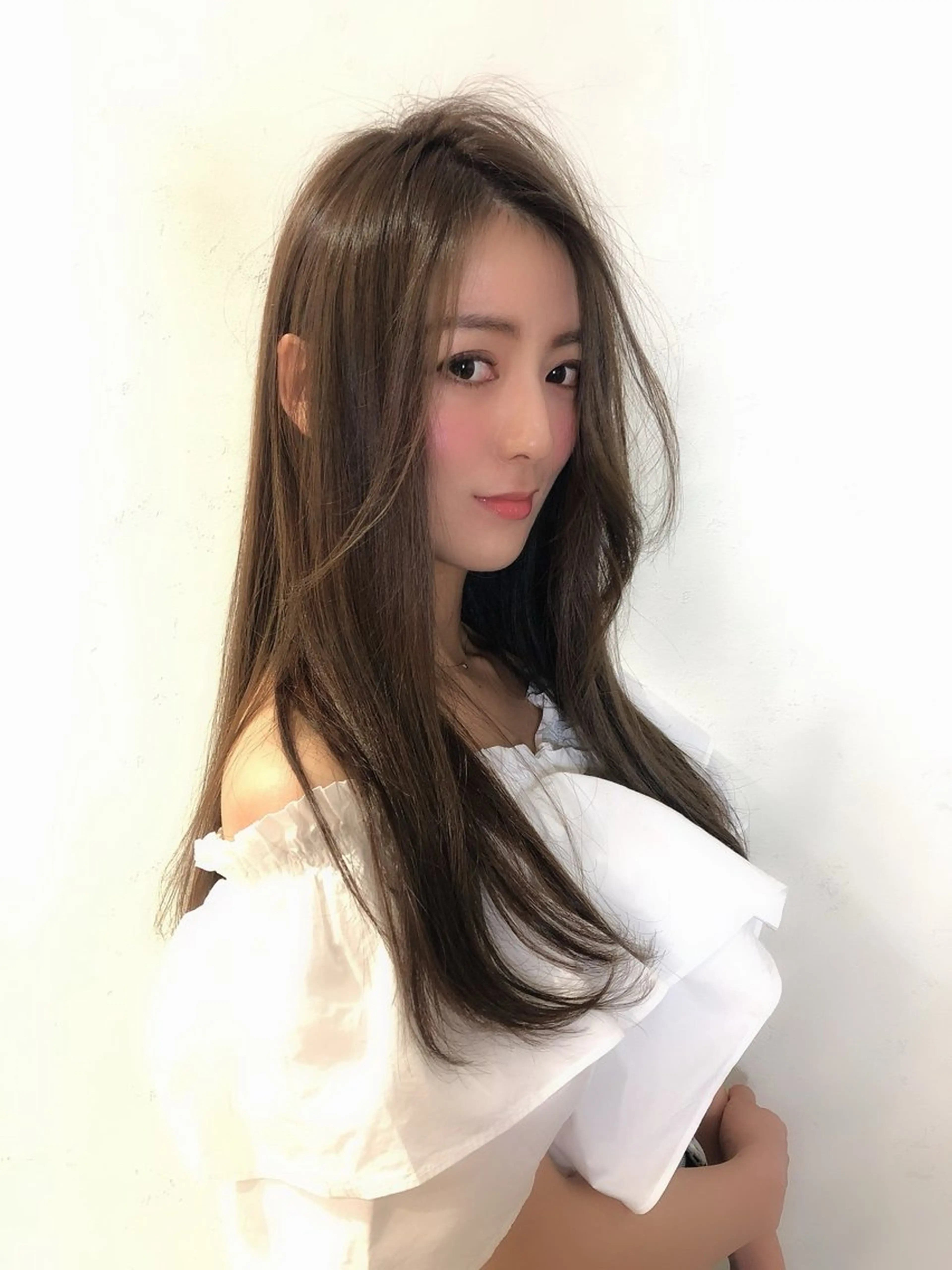 セミロング カラー カット ヘアカラー トリートメント 髪質改善/縮毛矯正 /青山　早希🐾のヘアスタイル