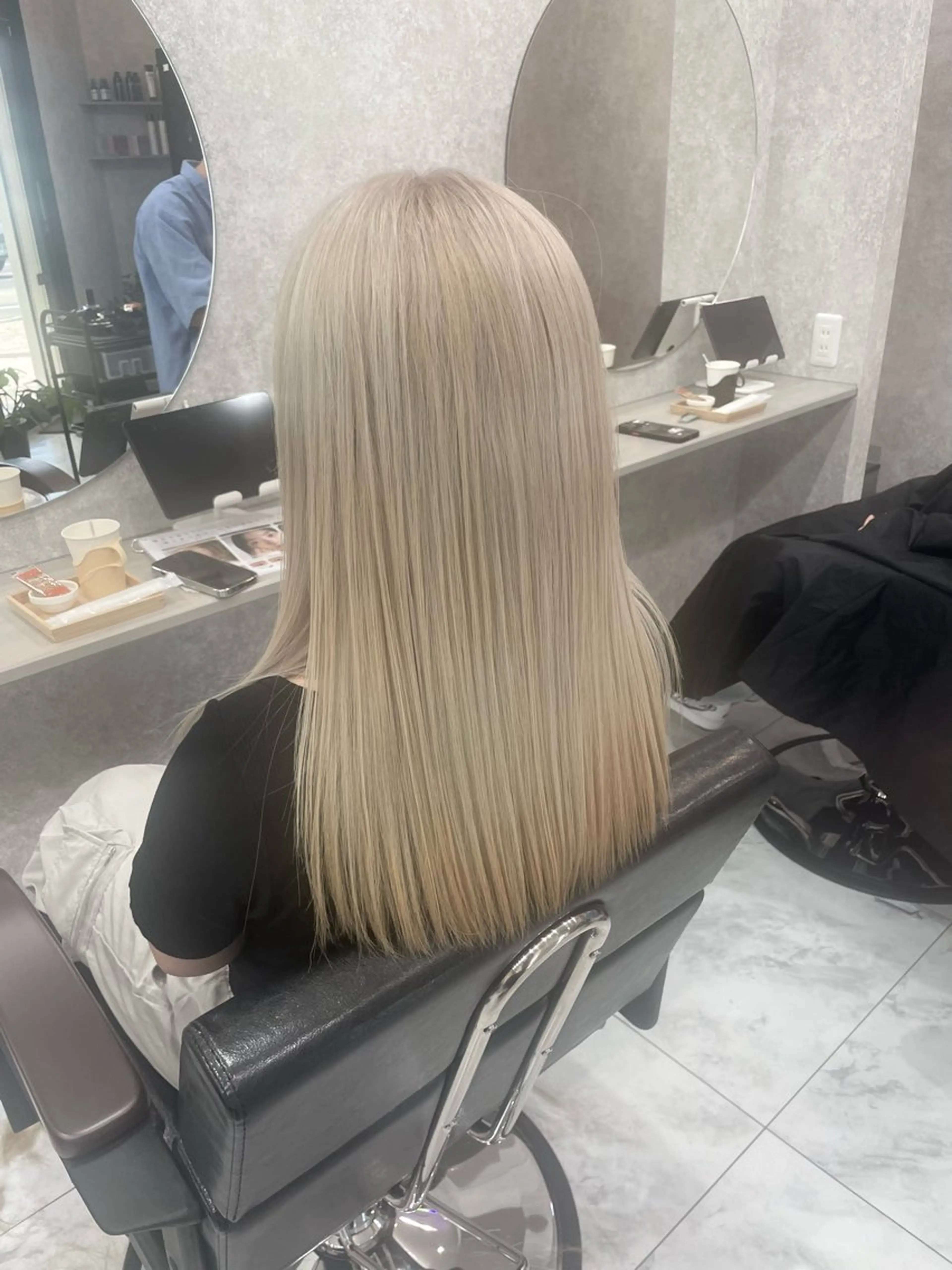 セミロング 🦋ハイトーン🦋 石山 希理🦋のヘアスタイル