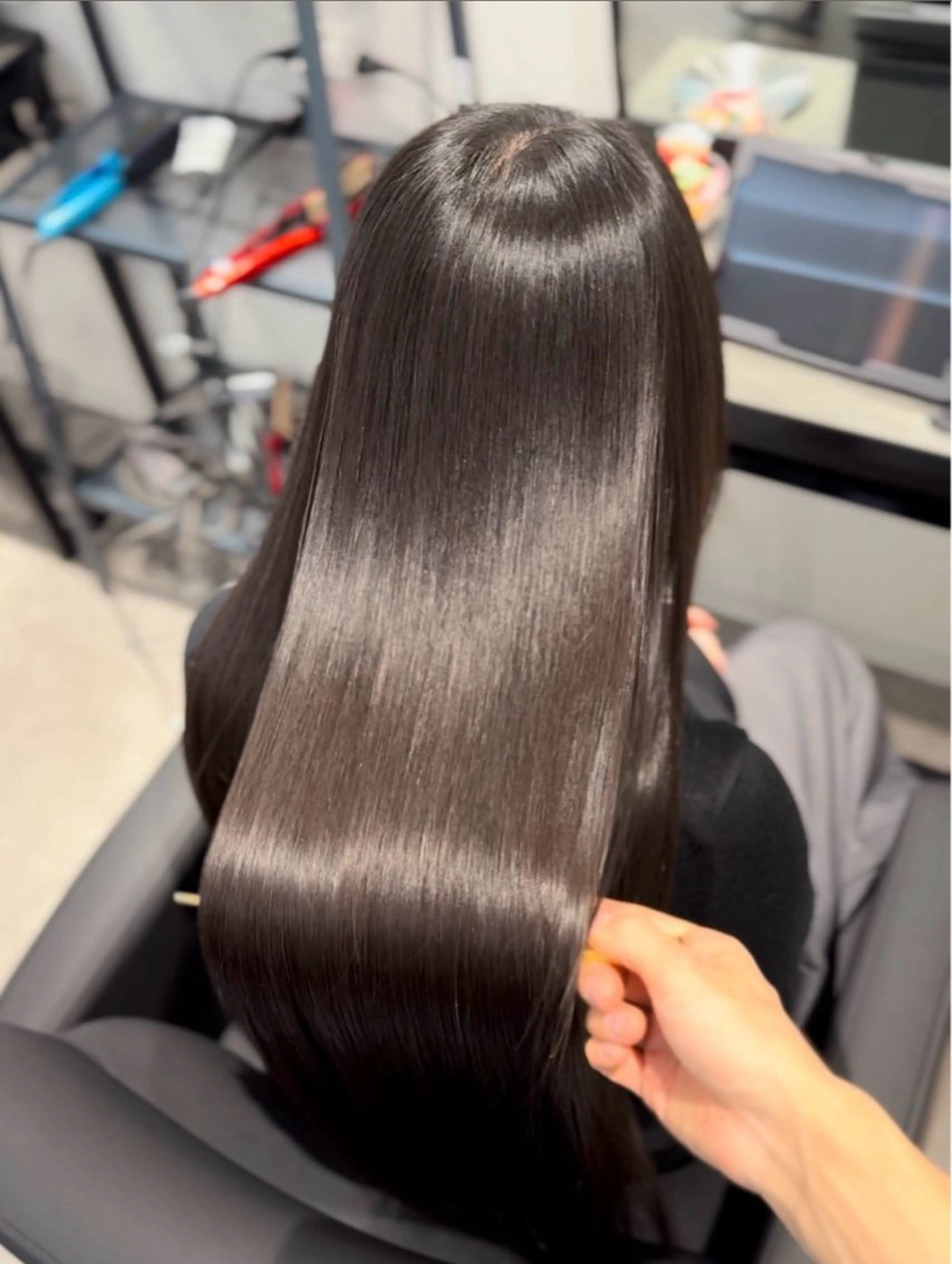 ロング 縮毛矯正 トリートメント 美髪縮毛矯正／ツヤ 髪カラー🫧つばさのヘアスタイル