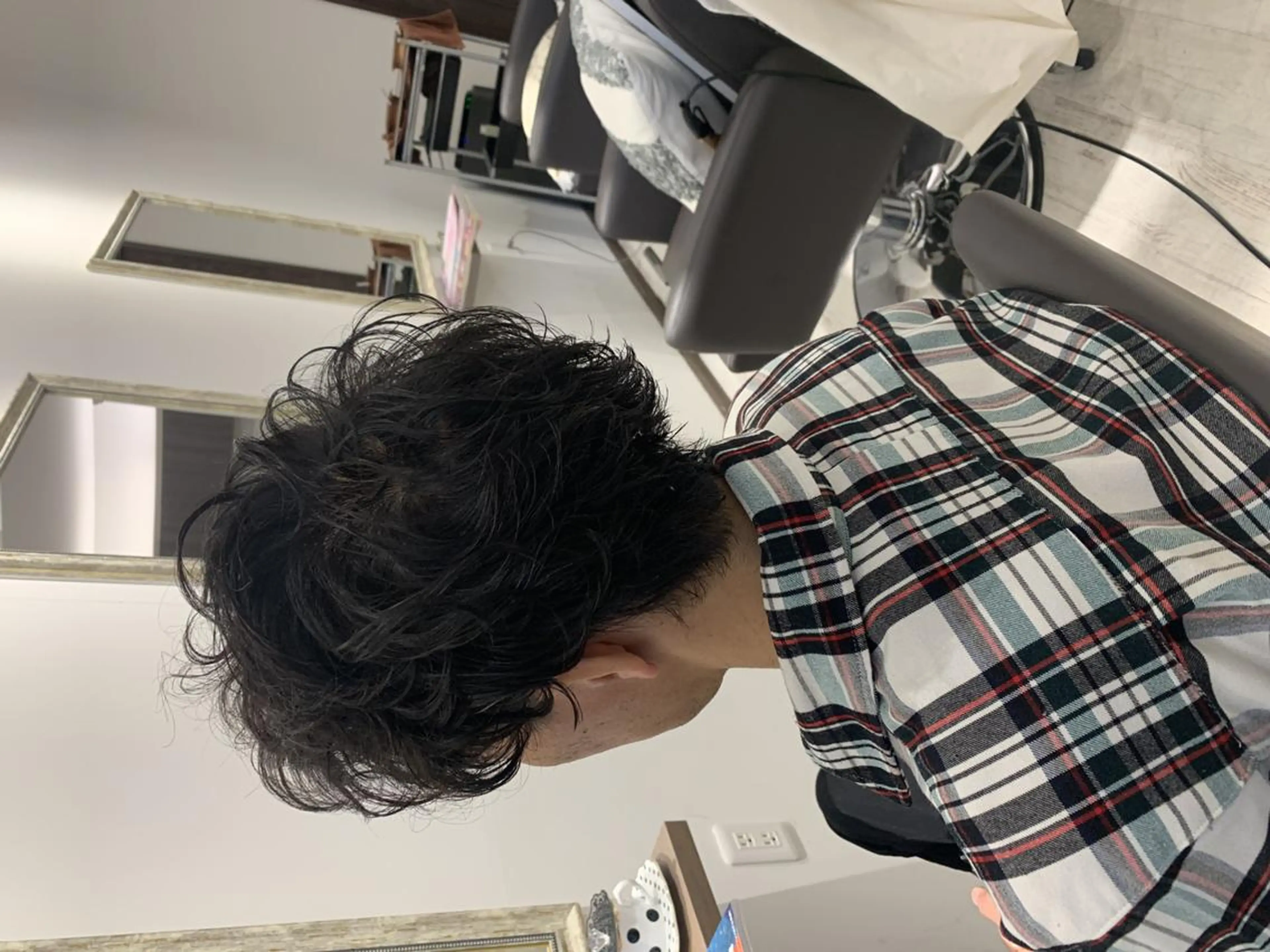 ショート パーマ メンズ 瀬尾 由希菜のヘアスタイル