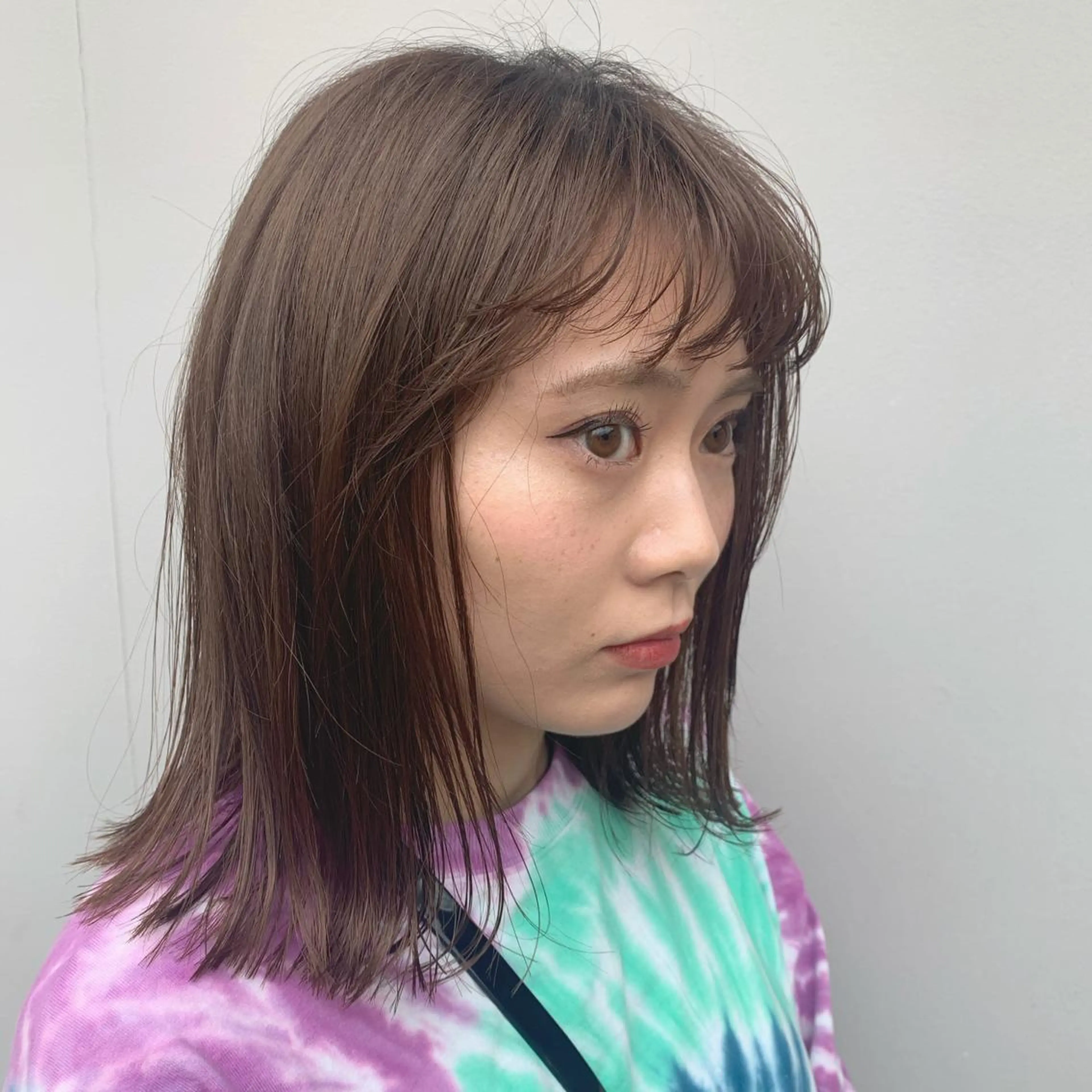 ミディアム 切りっぱなしロブ 外ハネヘア カット トリートメント hub hair 透明感/レイヤーのヘアスタイル