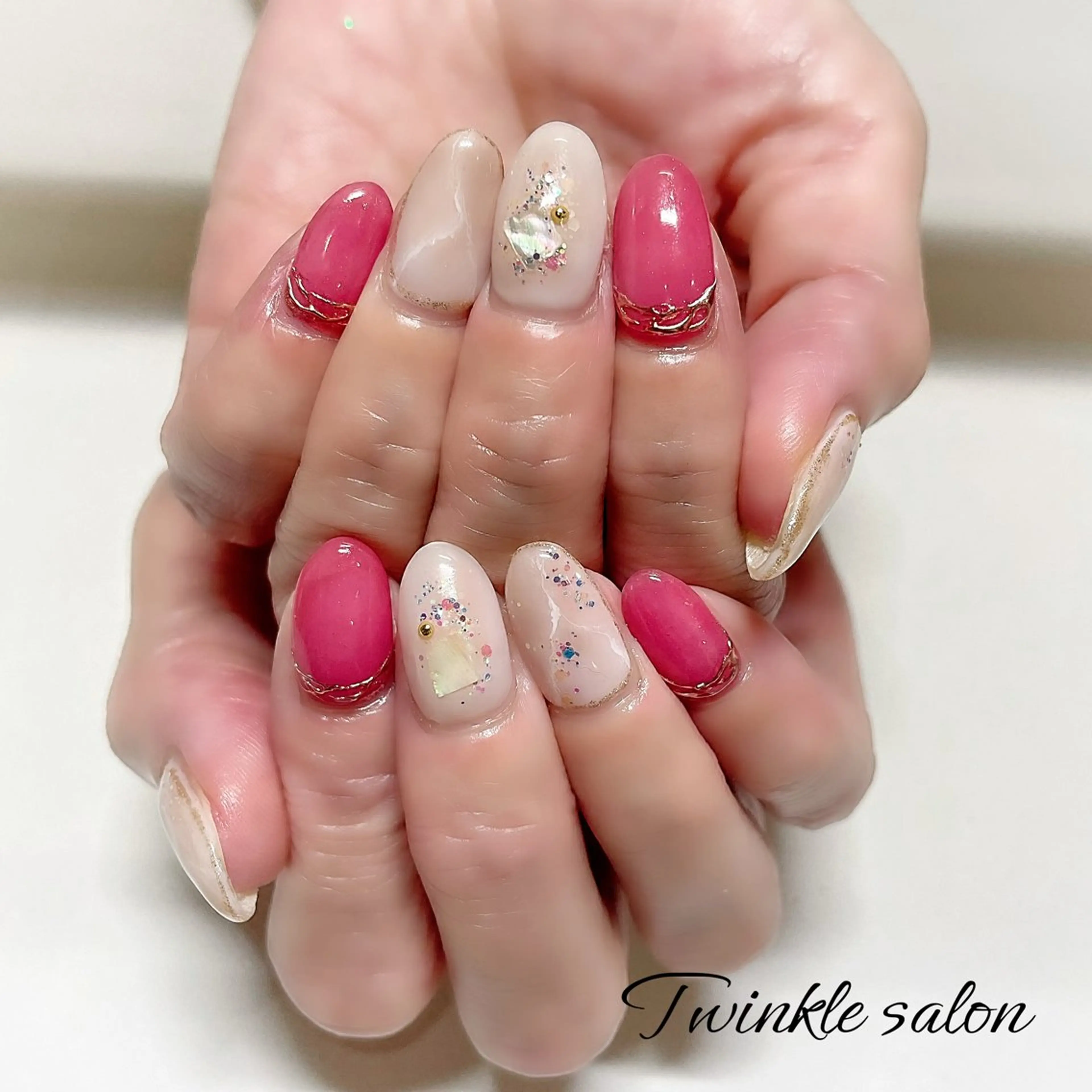 ネイル ハンドネイル ハンドケア 中井 綾香の眉毛・アイブロウイメージ