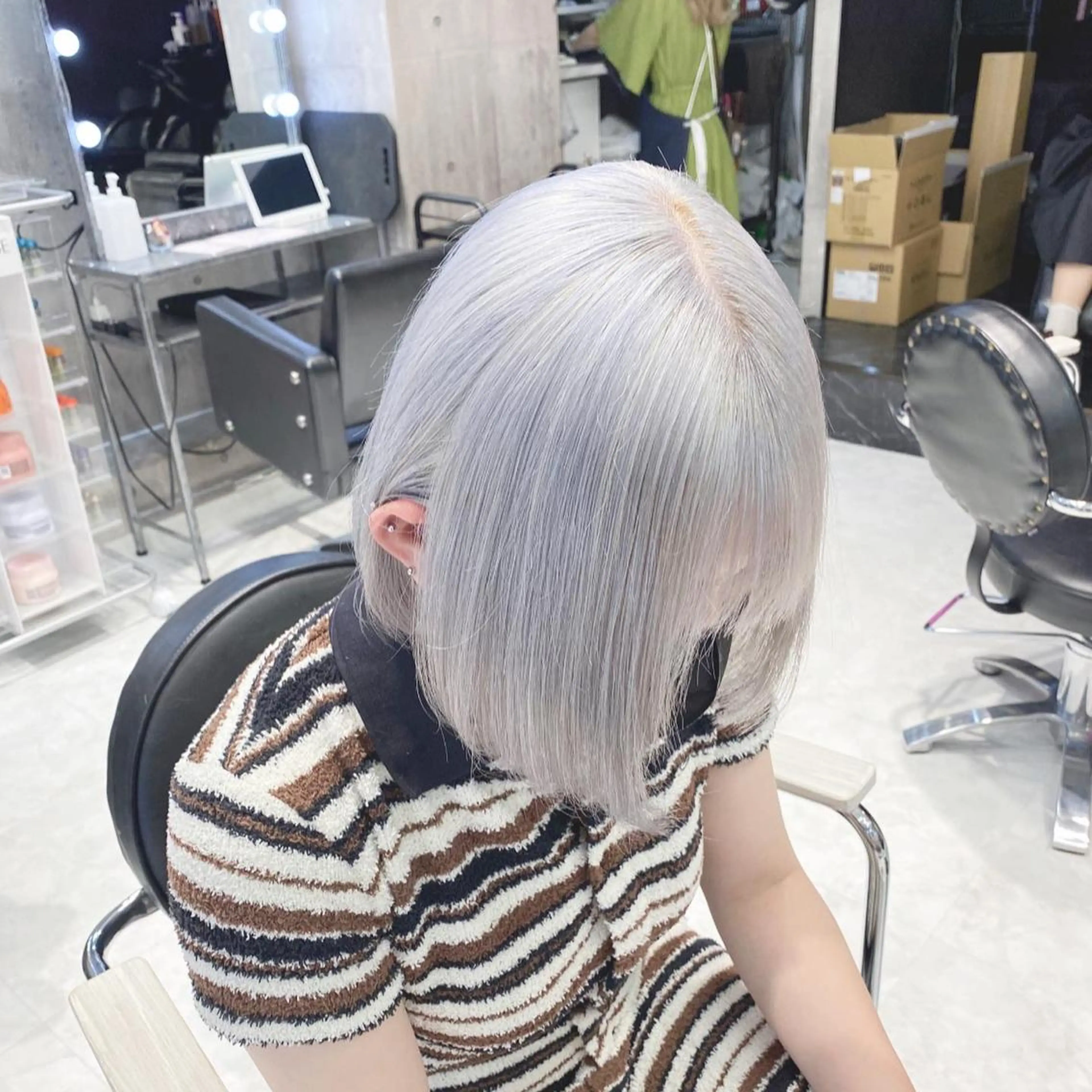 ショート カラー ヘアアレンジ アッシュ アッシュグレー アッシュグレージュ バレイヤージュ ミストバング ヘアカラー トリートメント ブリーチ/ヘアケア 🪞TAKUMA🪞のヘアスタイル