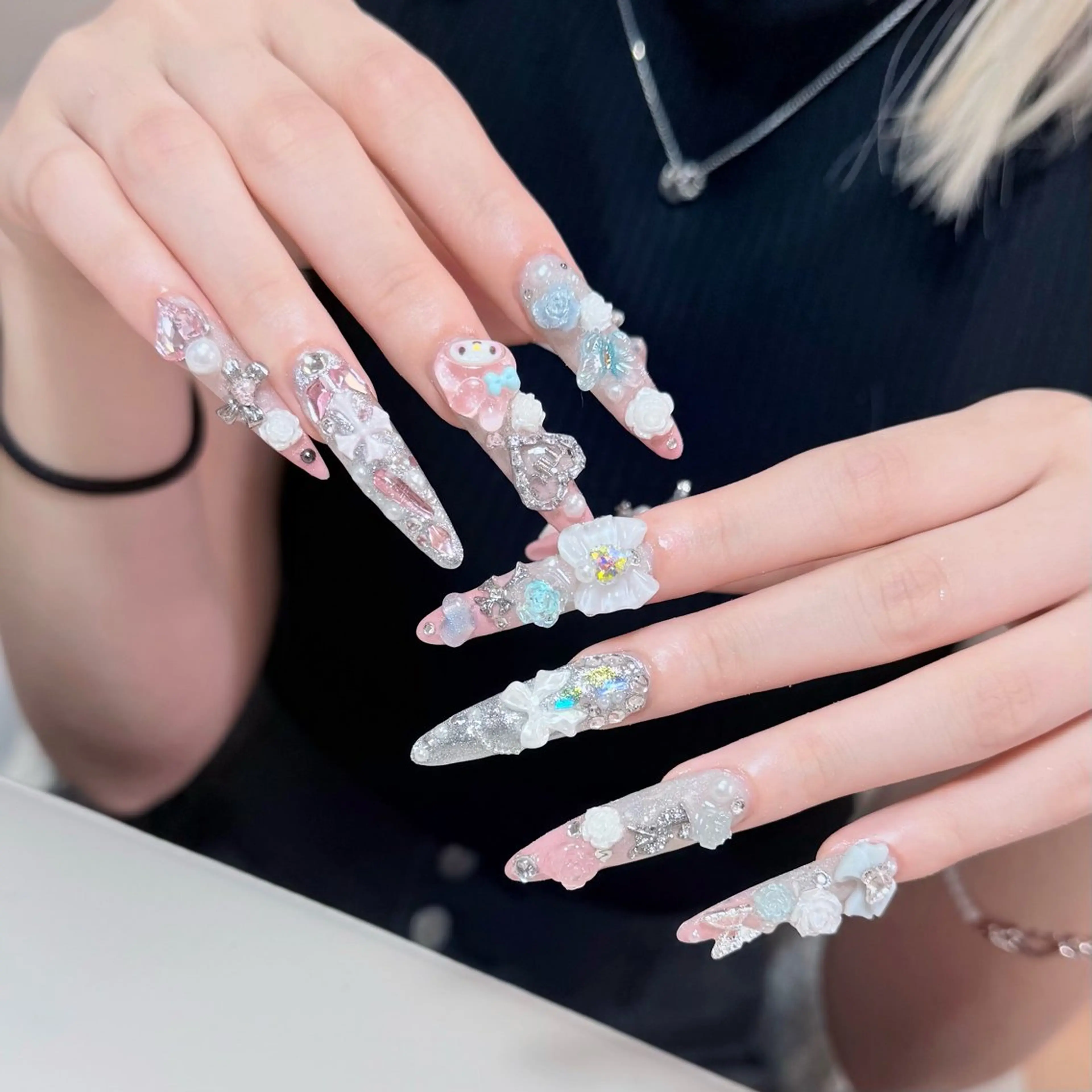 ネイル ハンドネイル エクラNailサロン ミオのネイルデザイン