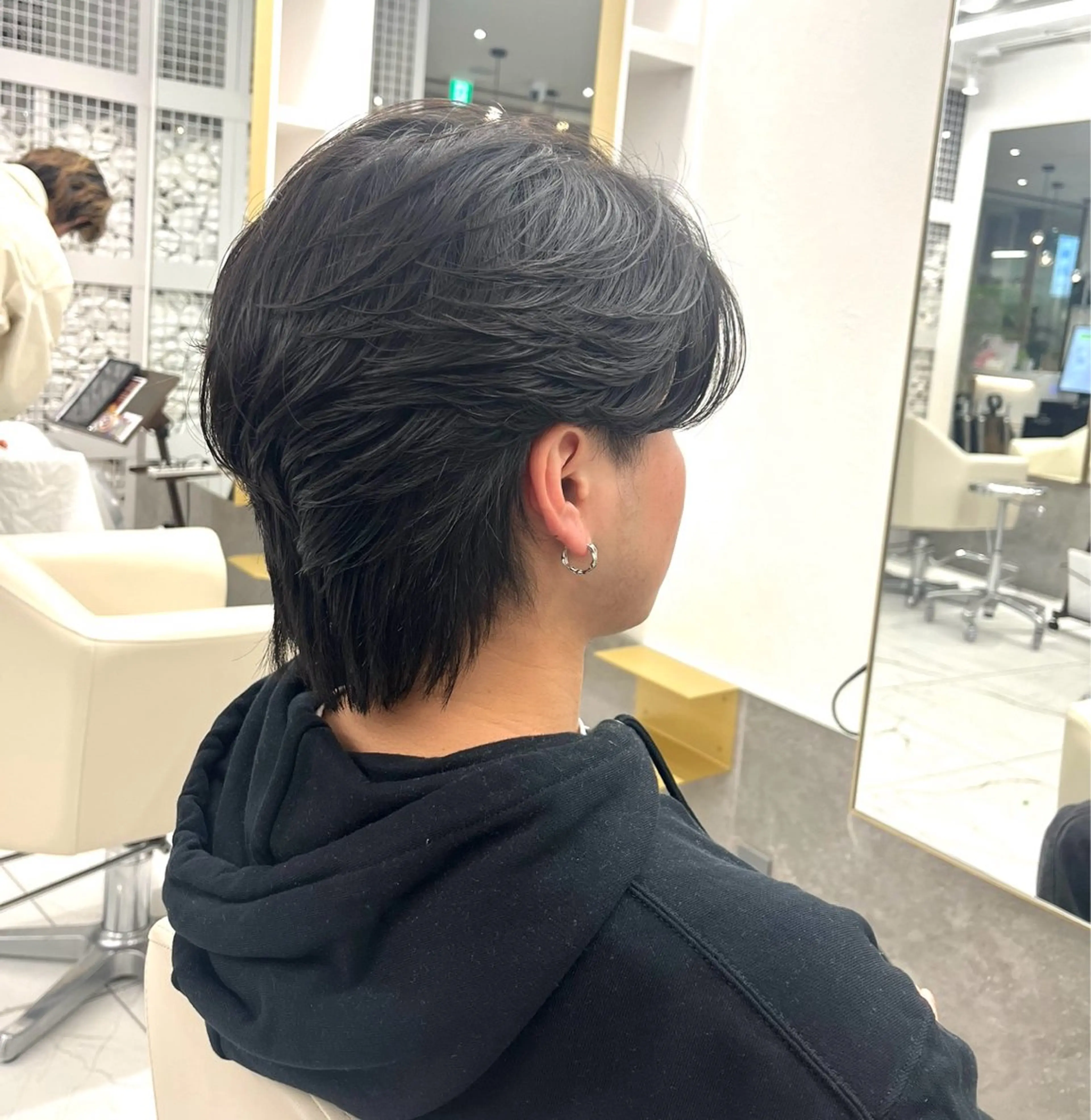 パーマ メンズ 里見 愛梨のヘアスタイル