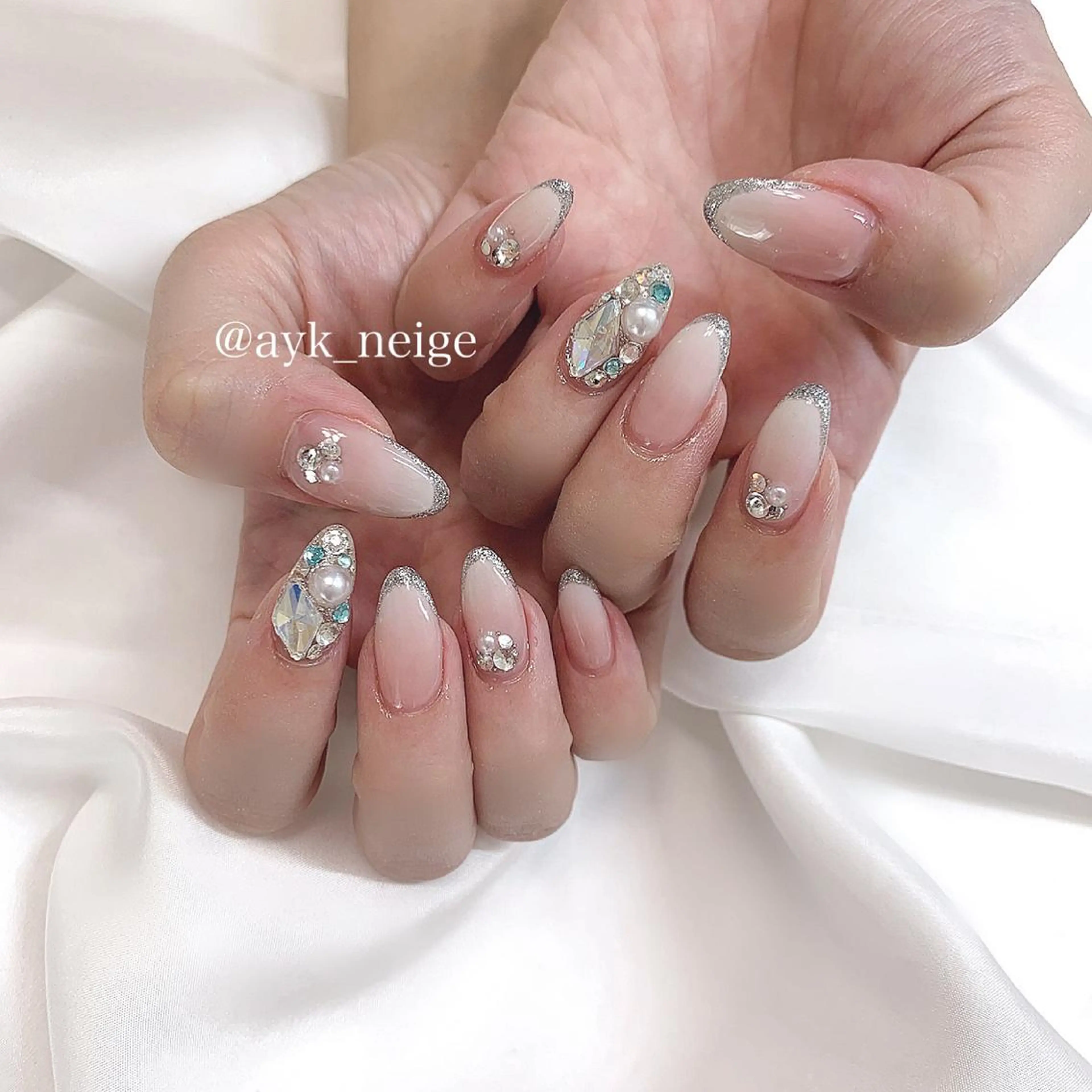 ネイル フットネイル 氷ネイル・うるうるネイル キラキラネイル 韓国ネイル 冬ネイル n'eige nail所属・大谷 綾香のネイルデザイン