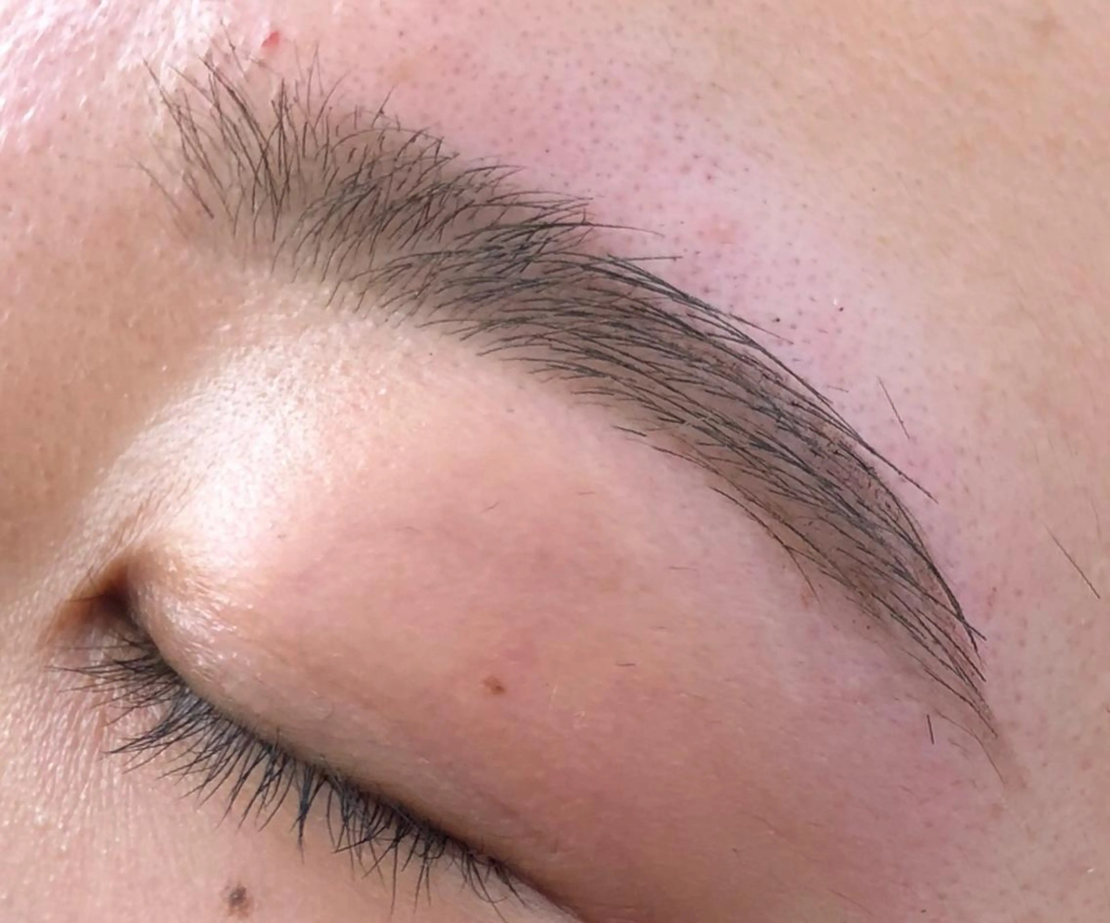 マツエク・マツパ アイブロウ 眉毛ワックス脱毛 Crea la Luce   草津駅前店所属・クレアラルーチェ 草津店のマツエク・マツパデザイン