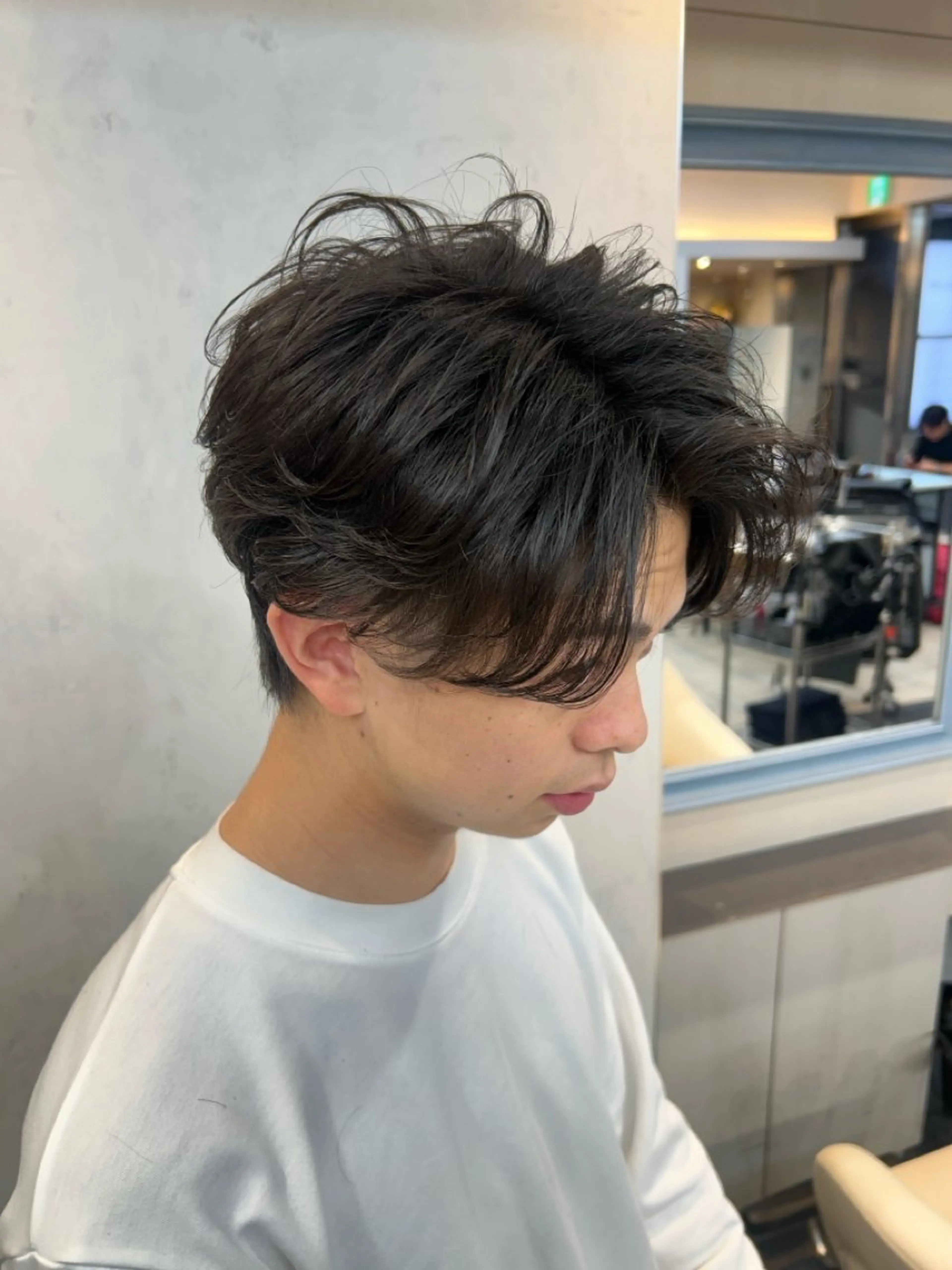 パーマ メンズ センターパート フェザーパーマ メンズパーマ メンズ特化/パーマ 縮毛矯正/AYAのヘアスタイル