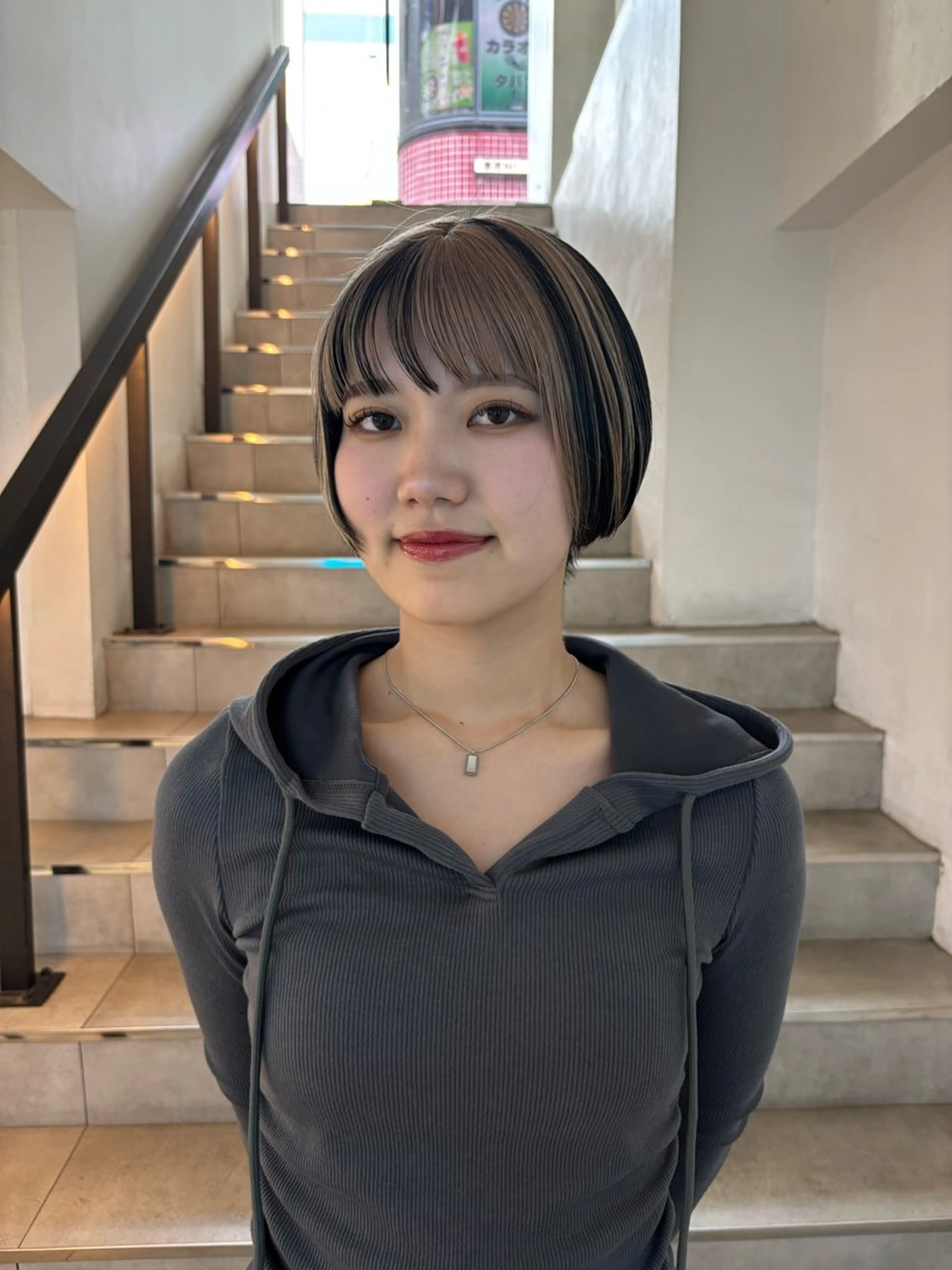 ショート カラー ヘアカラー ガーリーネイル hiroka🩰🎀のネイルデザイン